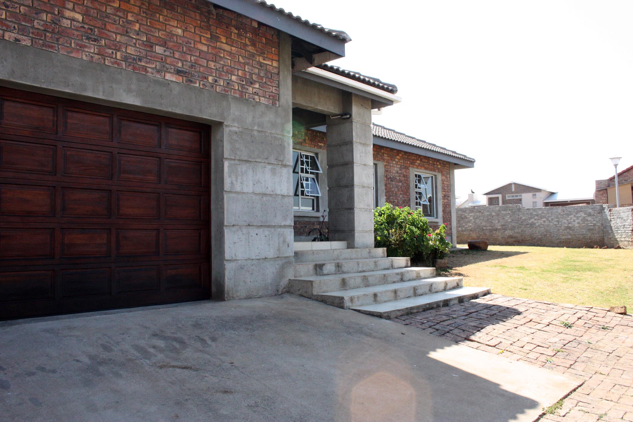 3 Bedroom House For Sale Sterkspruit Estate 1LY1627619 Pam