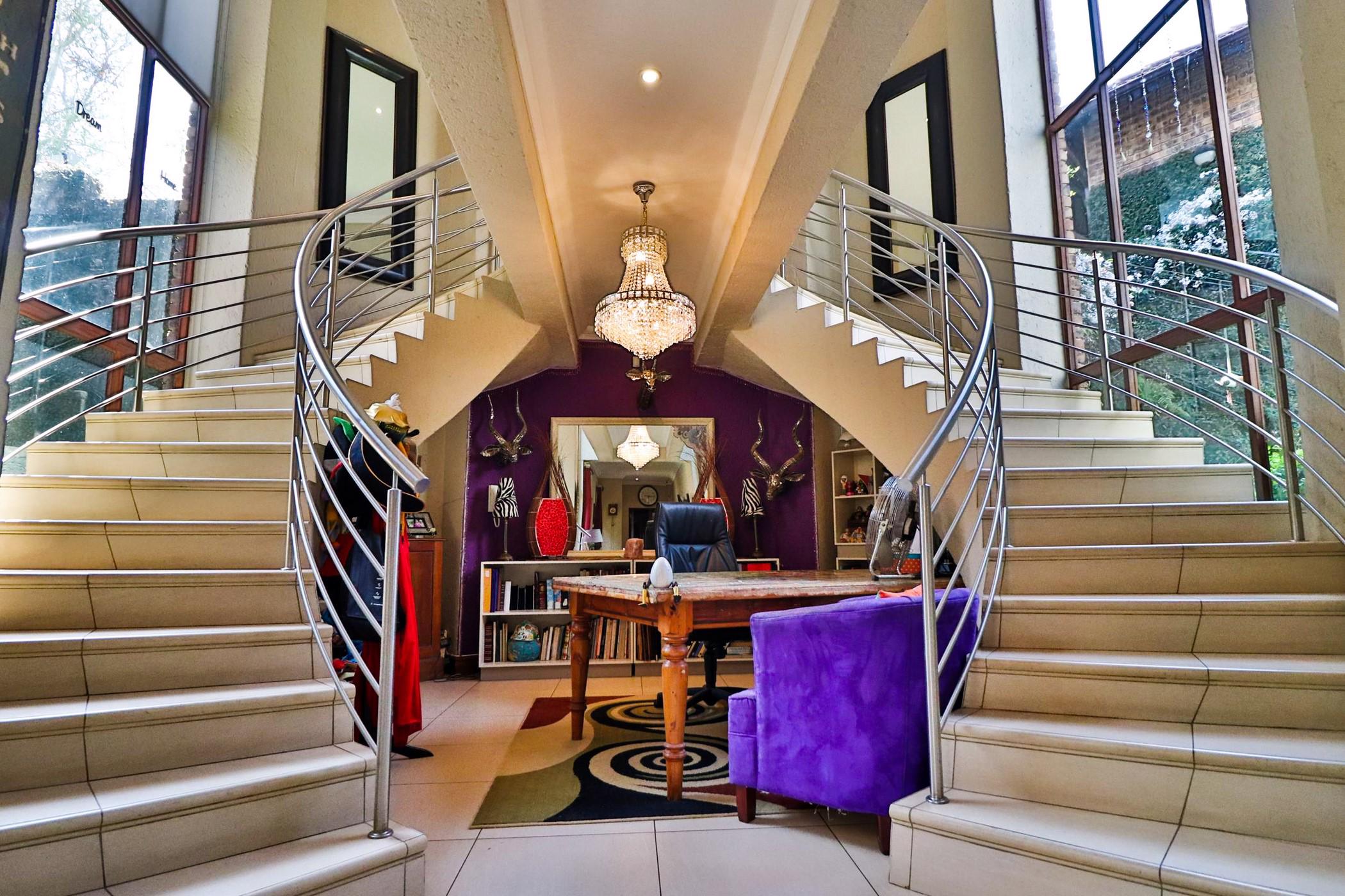 6 Bedroom House For Sale White River Country Estate 1WR1494853