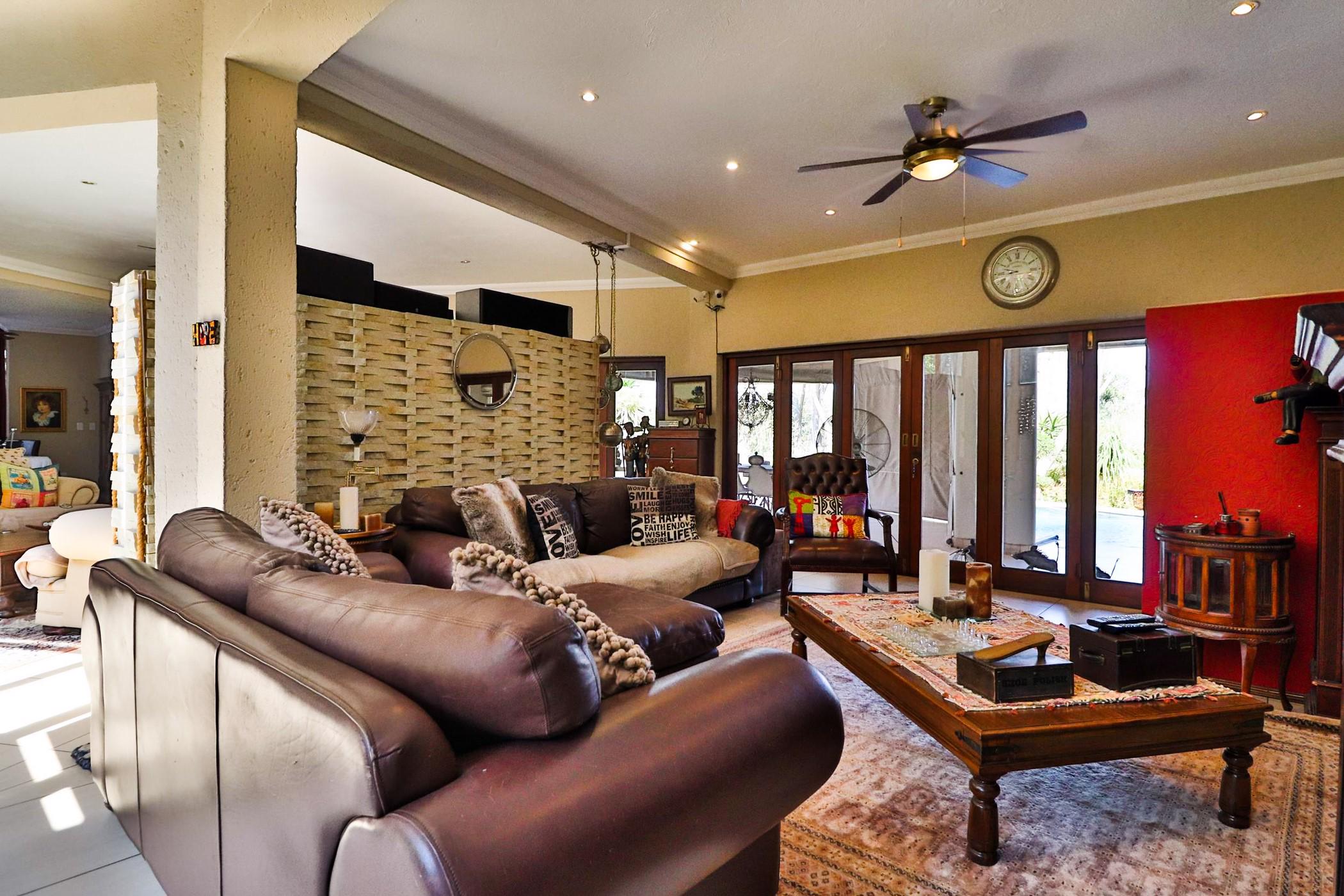 6 Bedroom House For Sale White River Country Estate 1WR1494853