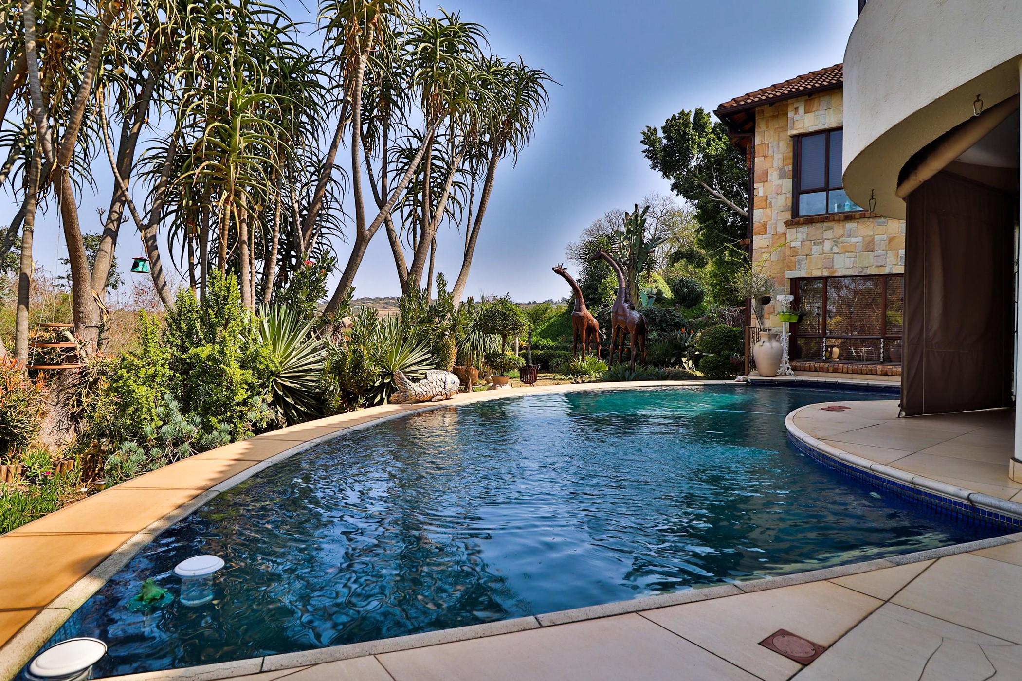 6 Bedroom House For Sale White River Country Estate 1WR1494853