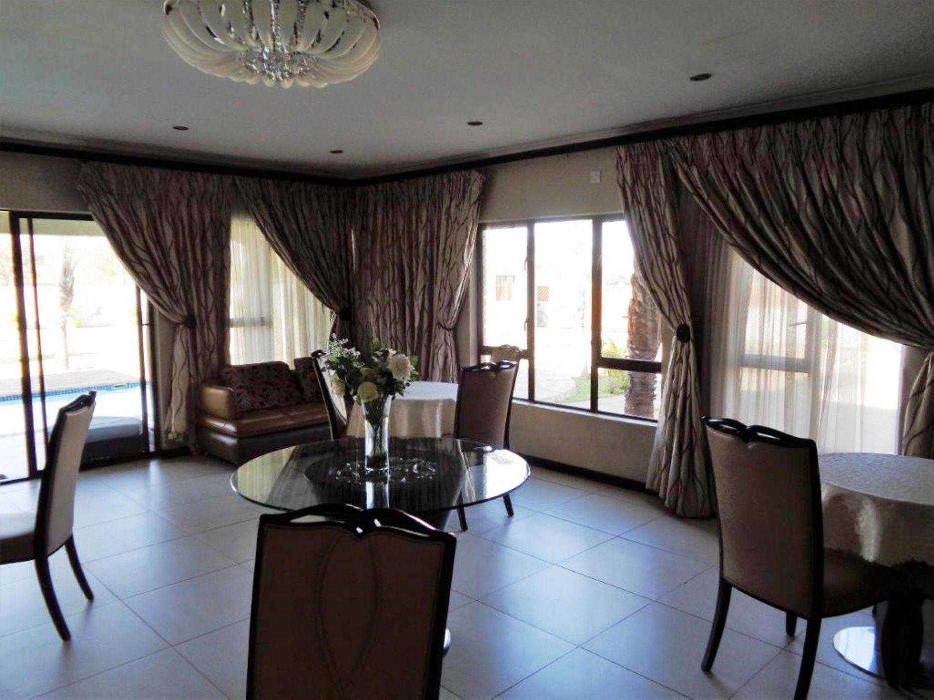 10 Bedroom House For Sale Gaborone North (Botswana) 3BO1625895