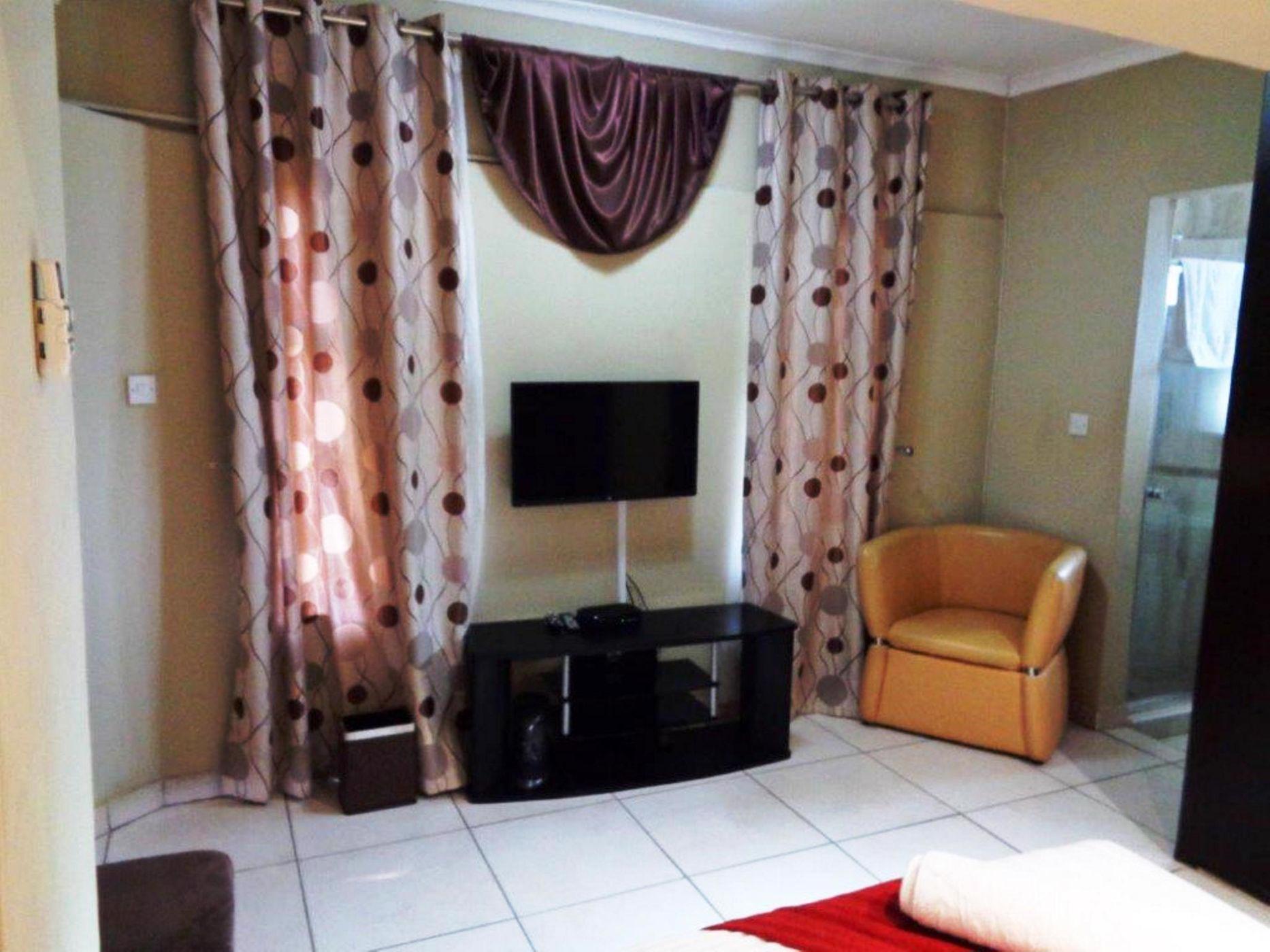10 Bedroom House For Sale Gaborone North (Botswana) 3BO1625895