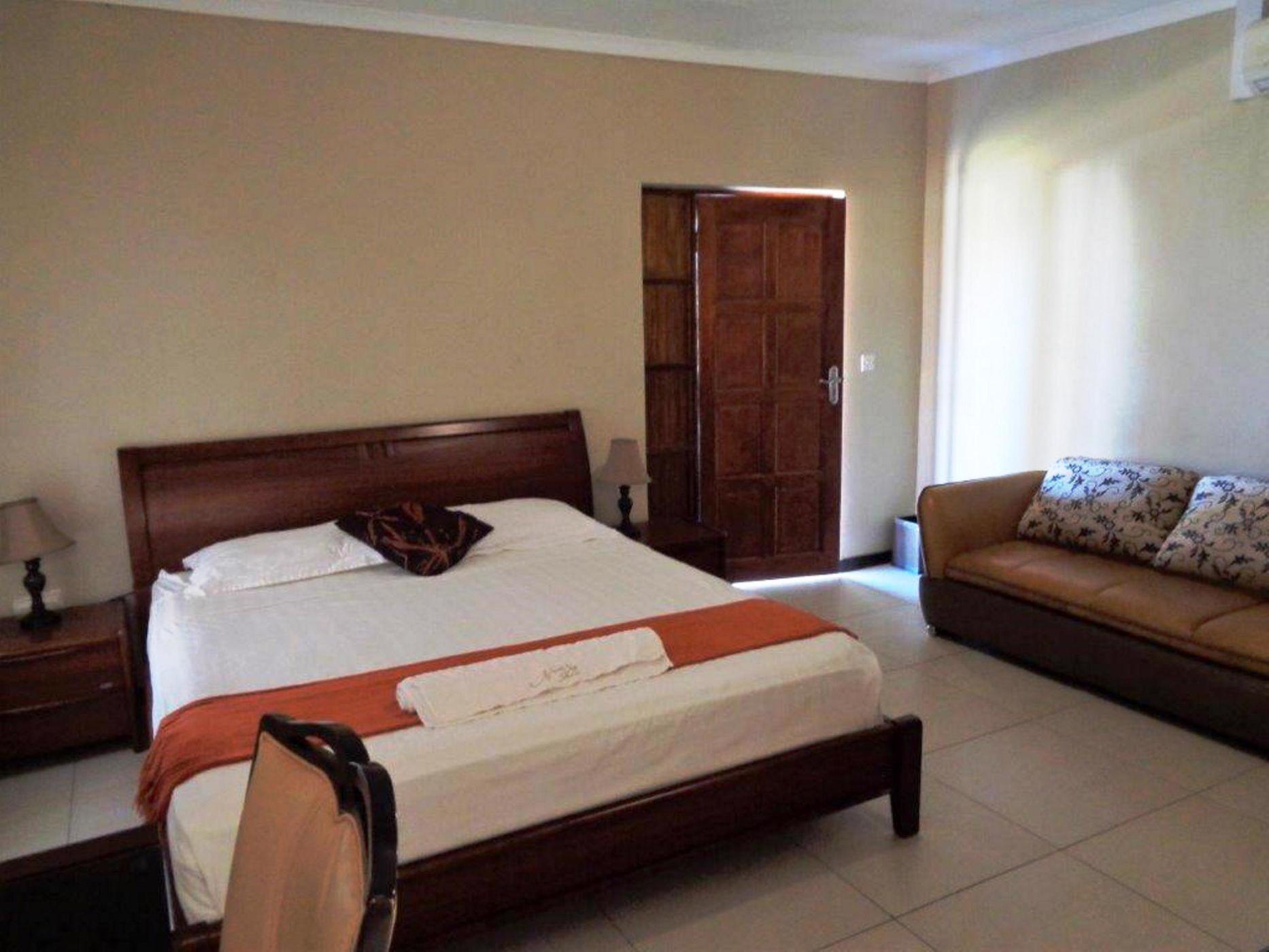 10 Bedroom House For Sale Gaborone North (Botswana) 3BO1625895