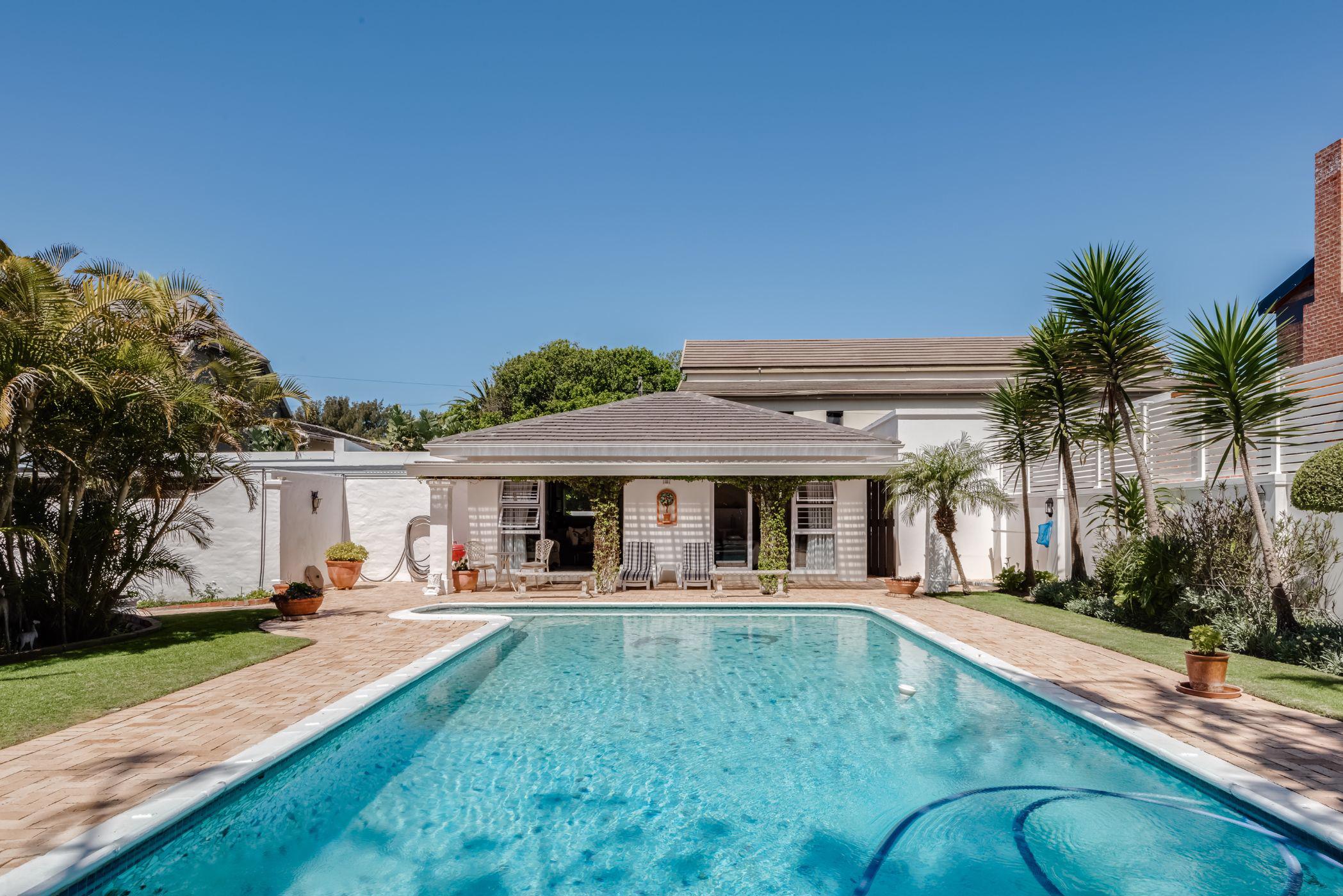 5 Bedroom House For Sale Summerstrand 1PLZ1504601 Pam Golding