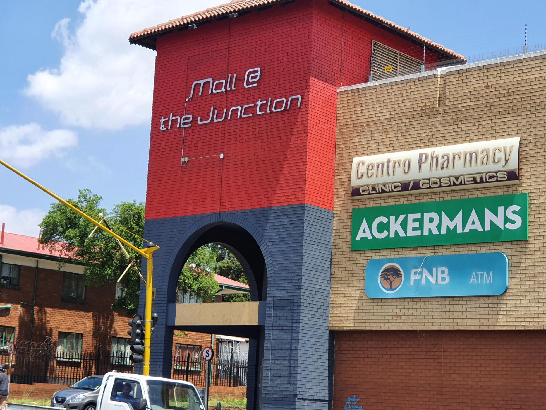 836 m2 Commercial Retail Property To Rent Rosettenville 1GV1502627