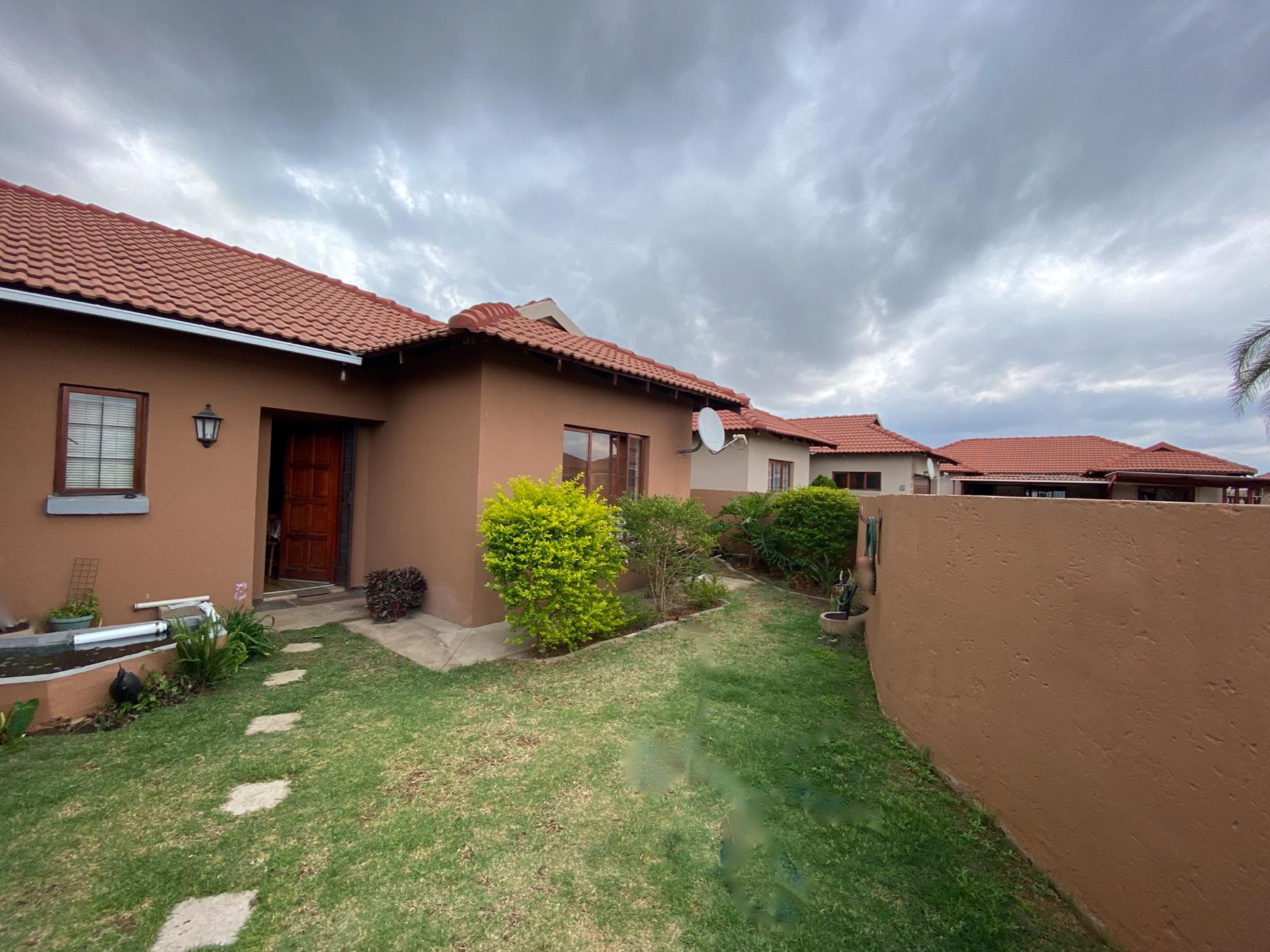 3 bedroom house for sale in Waterval East