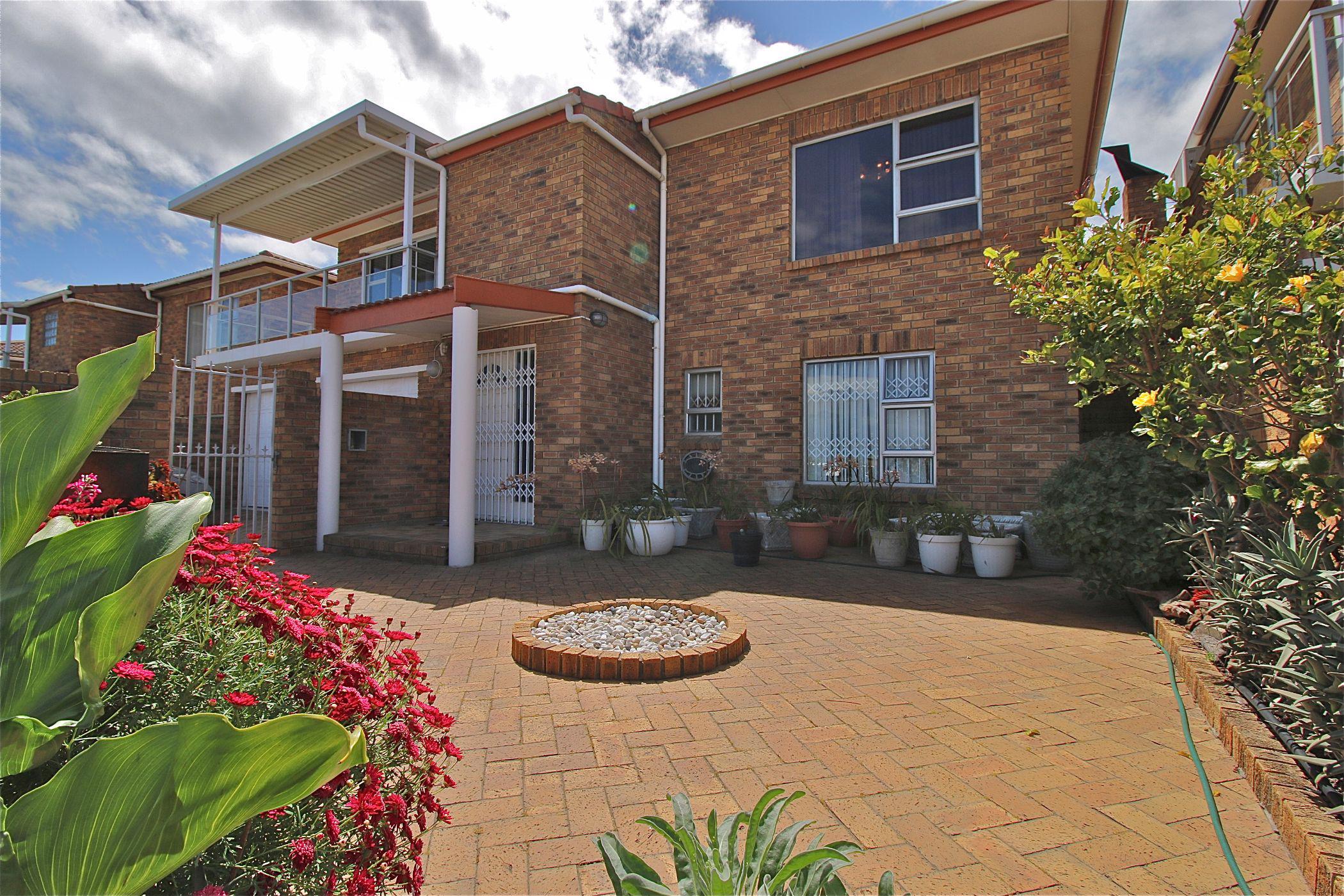 4 Bedroom House For Sale Plattekloof 1PLA1502388 Pam Golding