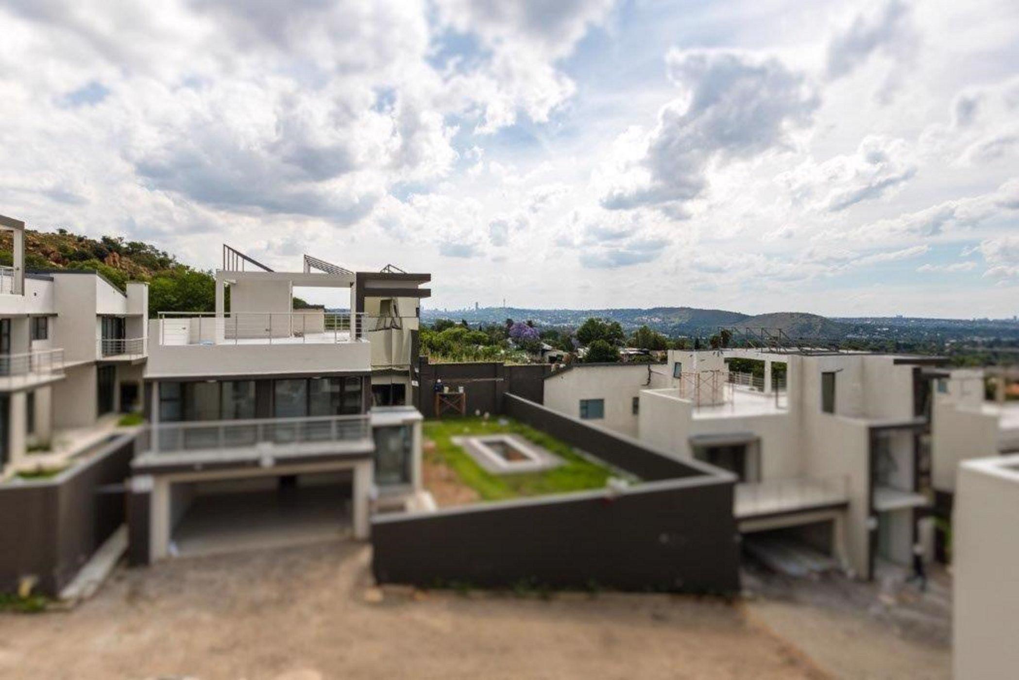 4 Bedroom Doublestorey Cluster For Sale Bedfordview BED1508334