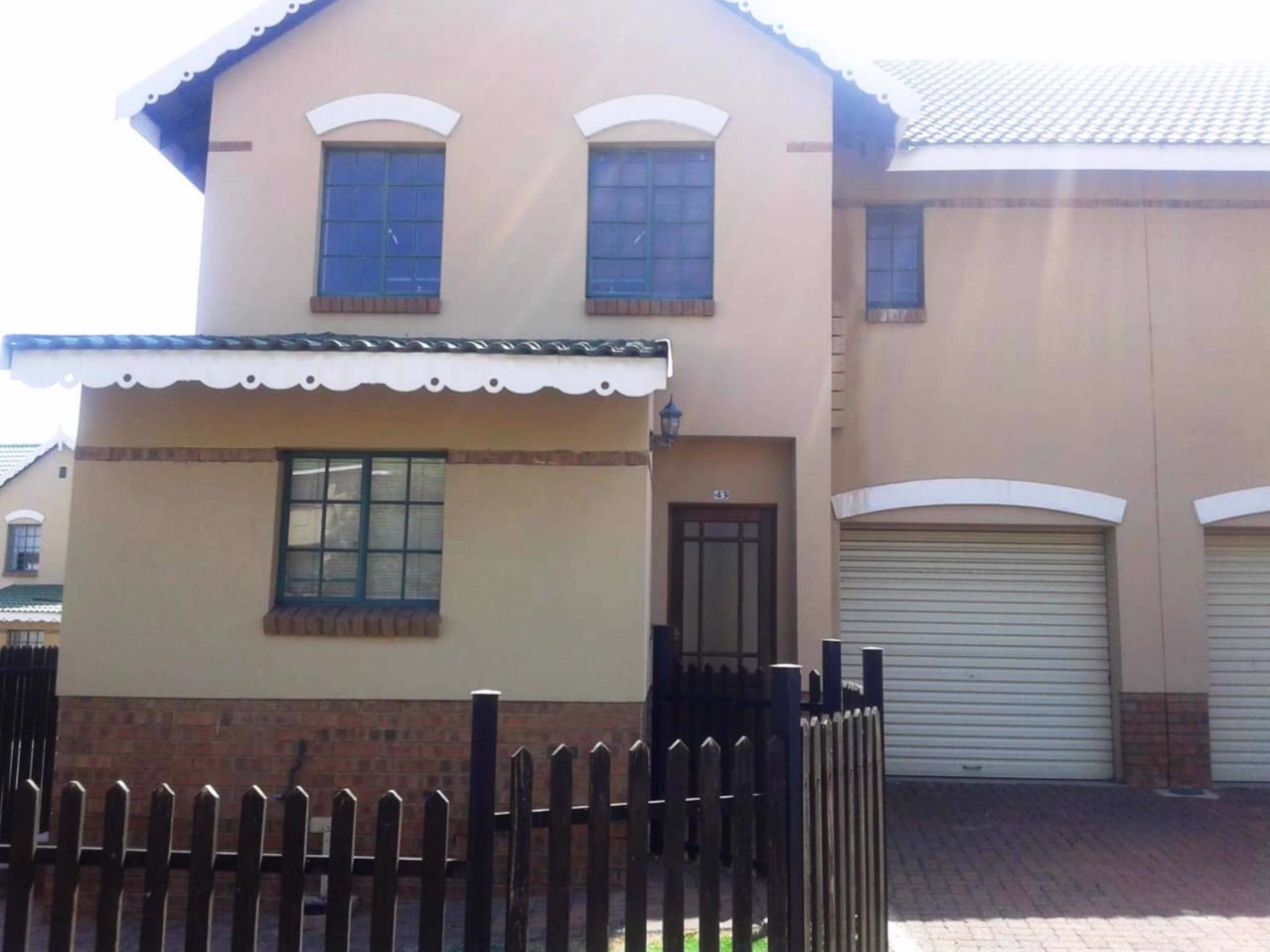 3 Bedroom Townhouse To Rent Reyno Ridge 1WA1486101 Pam Golding