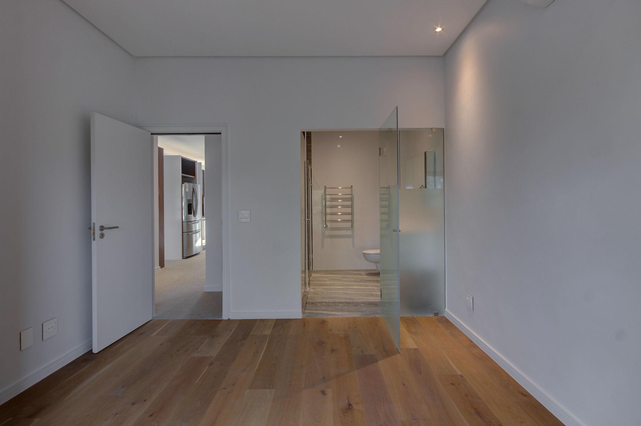 3 Bedroom Penthouse Apartment For Sale Somerset West SW1515321