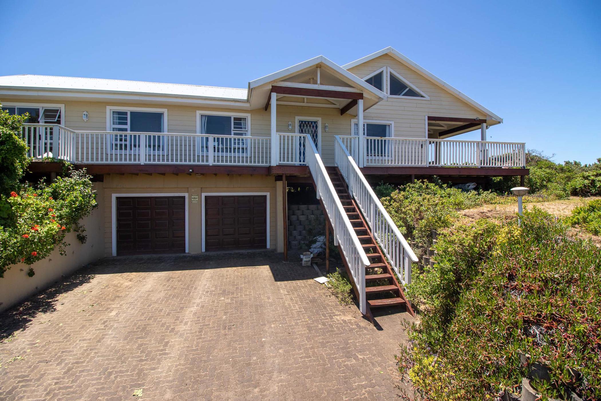 3 Bedroom House To Rent Cannon Rocks 1KO1509733 Pam Golding