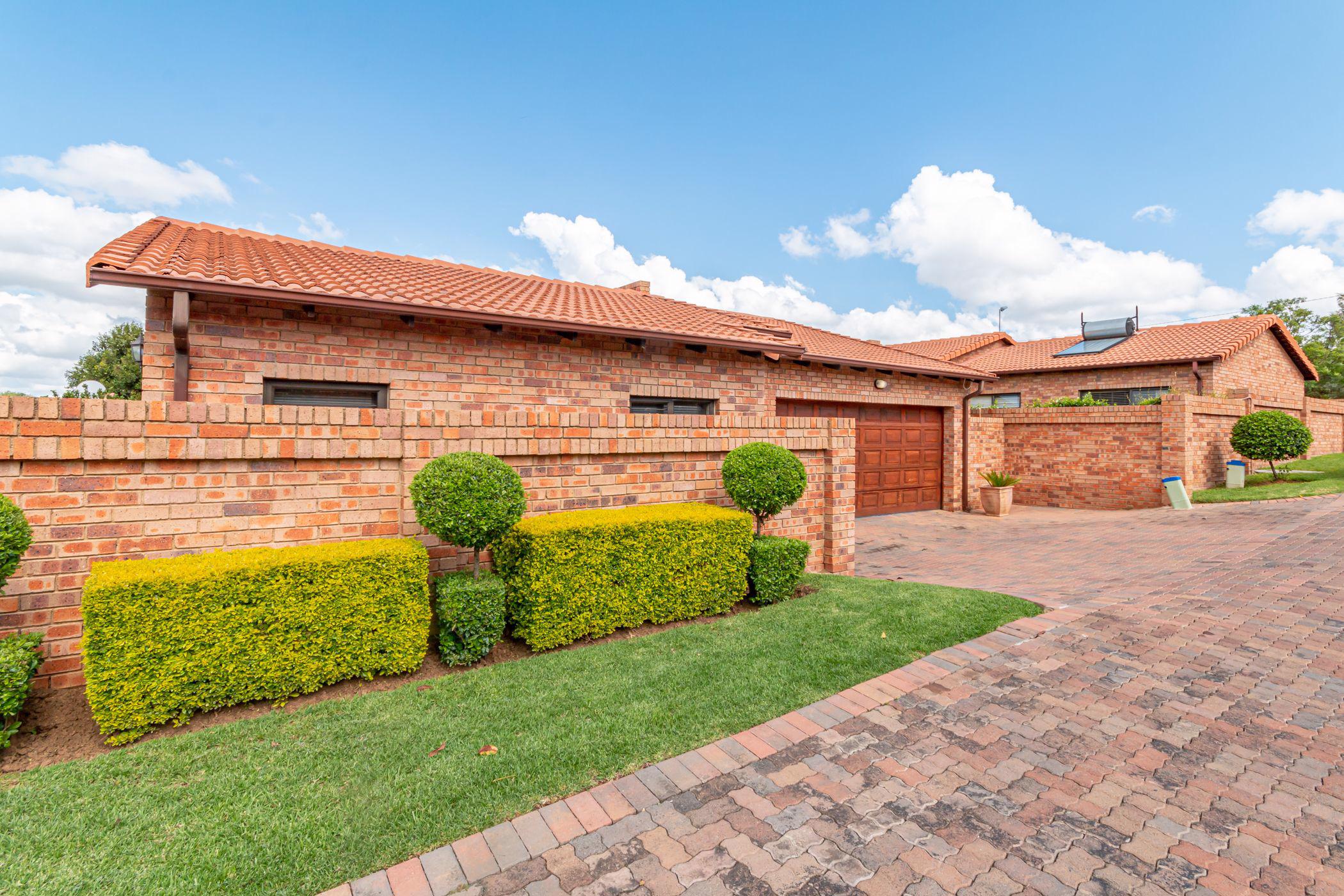 3 Bedroom Cluster House For Sale Honeydew Manor RAN1511219 Pam