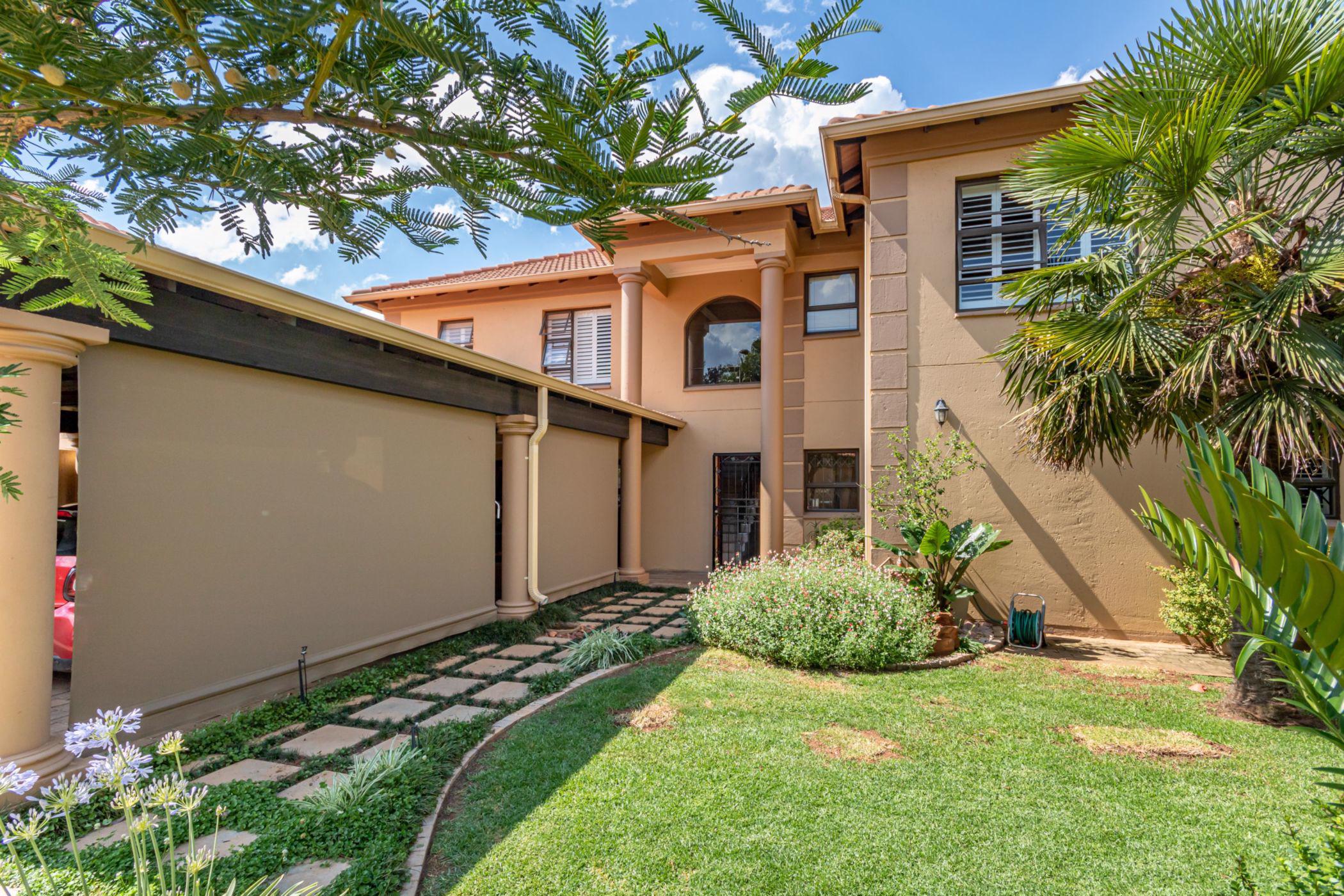 6 Bedroom House For Sale Brentwood Park (Benoni) EN1511649 Pam