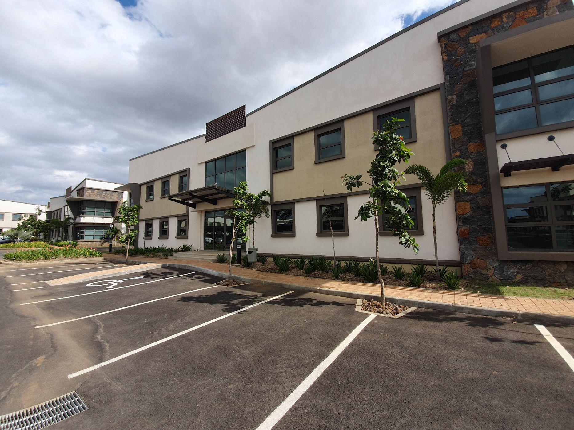 451 m&sup2; commercial office to rent in Cascavelle (Mauritius)