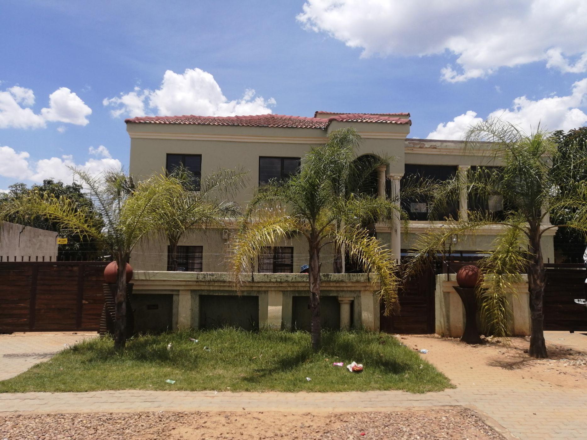 6 Bedroom Multistorey House For Sale Soshanguve PT1514941 Pam