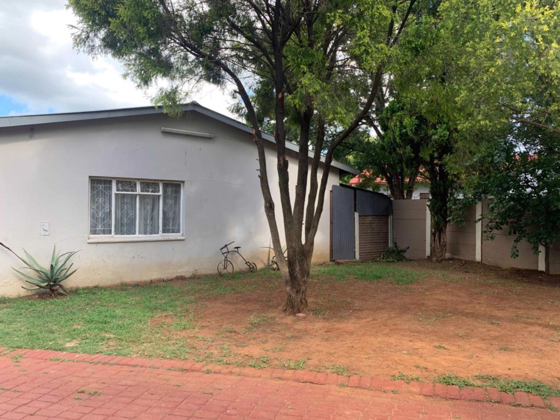 3 Bedroom House For Sale Middelburg South, Mpumalanga 1MD1516232