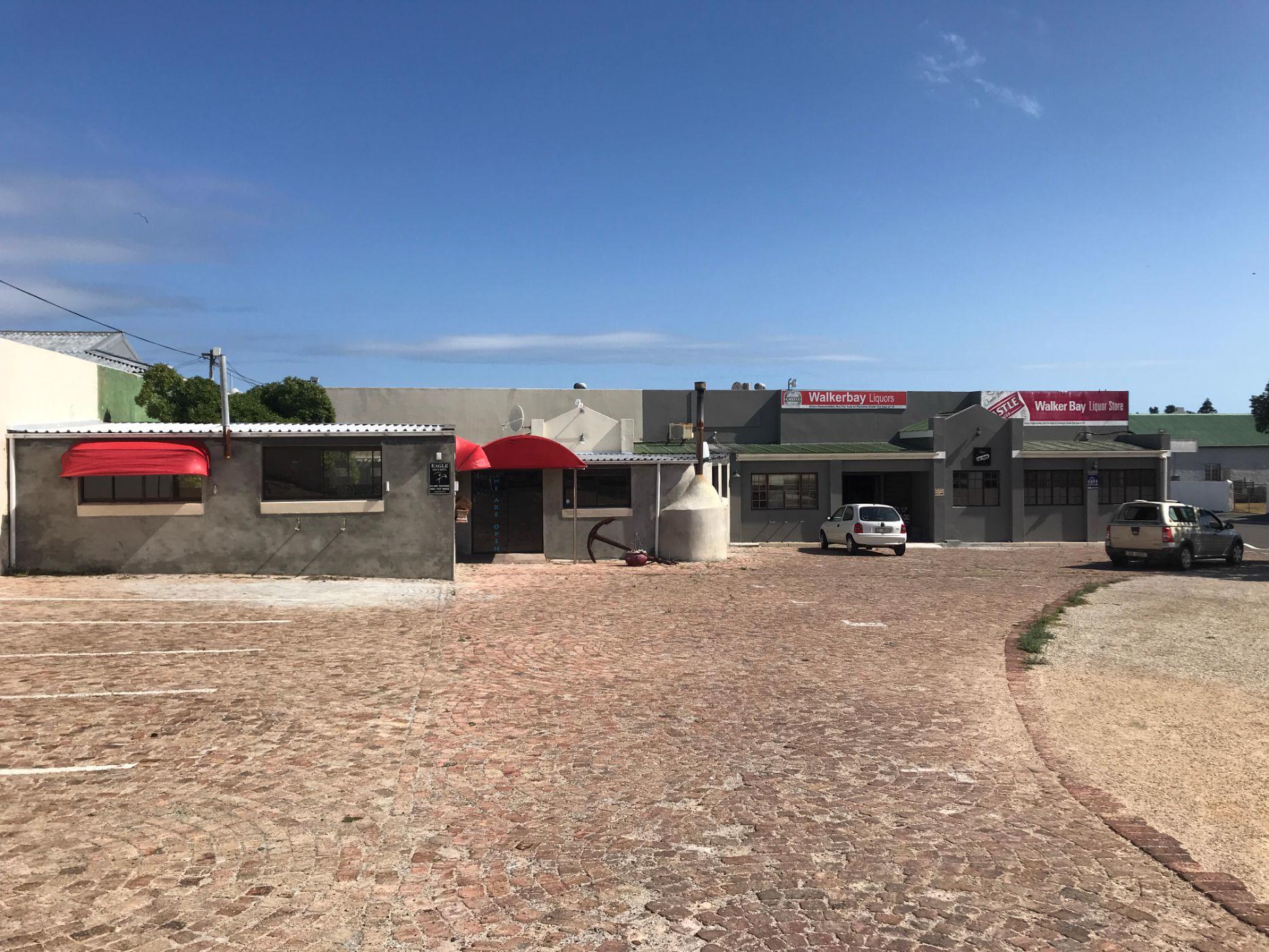 1350 m&sup2; commercial retail property for sale in Gansbaai