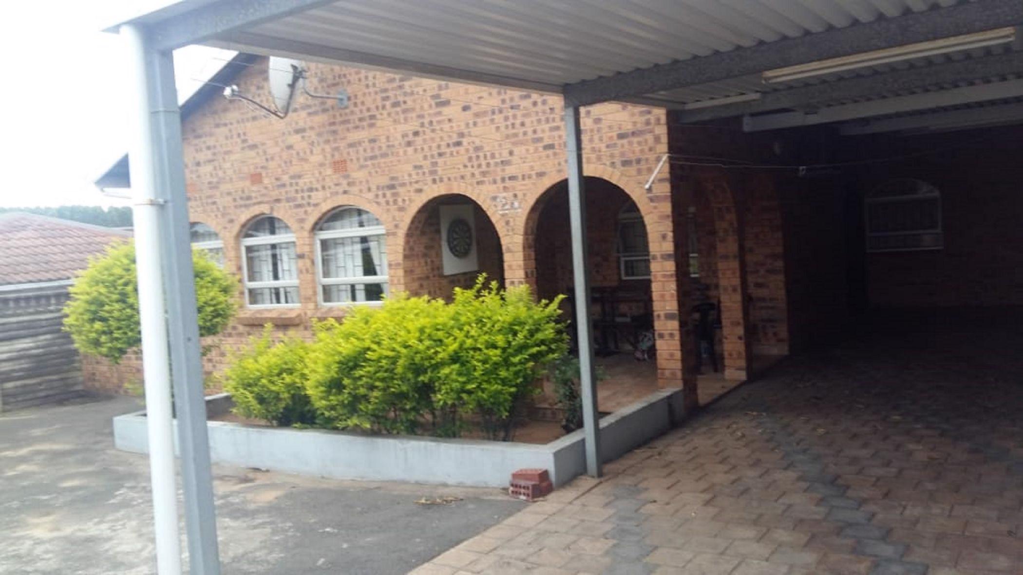 5 Bedroom House For Sale Brackenham 1RY1518215 Pam Golding Properties