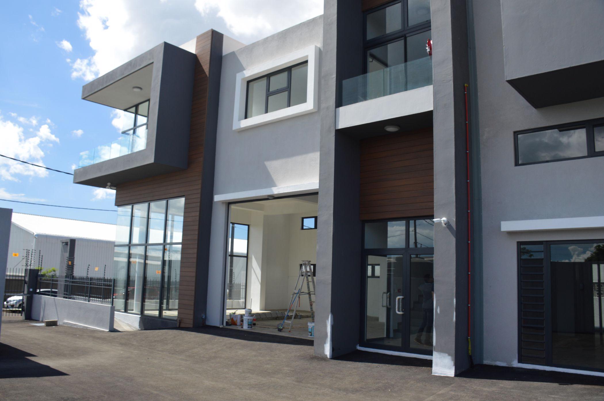 109 m&sup2; commercial industrial property to rent in Bambous (Mauritius)