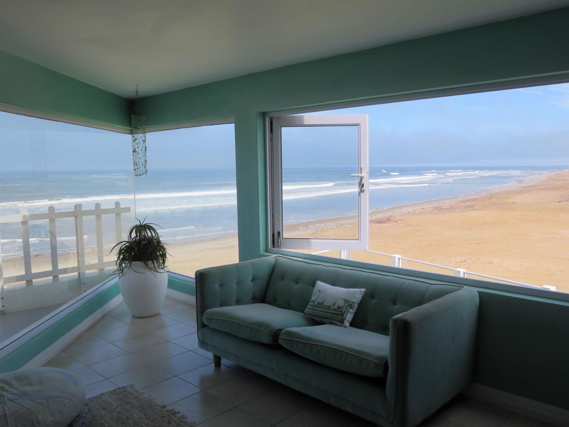 10 bedroom double-storey house for sale in Vogelstrand (Namibia)