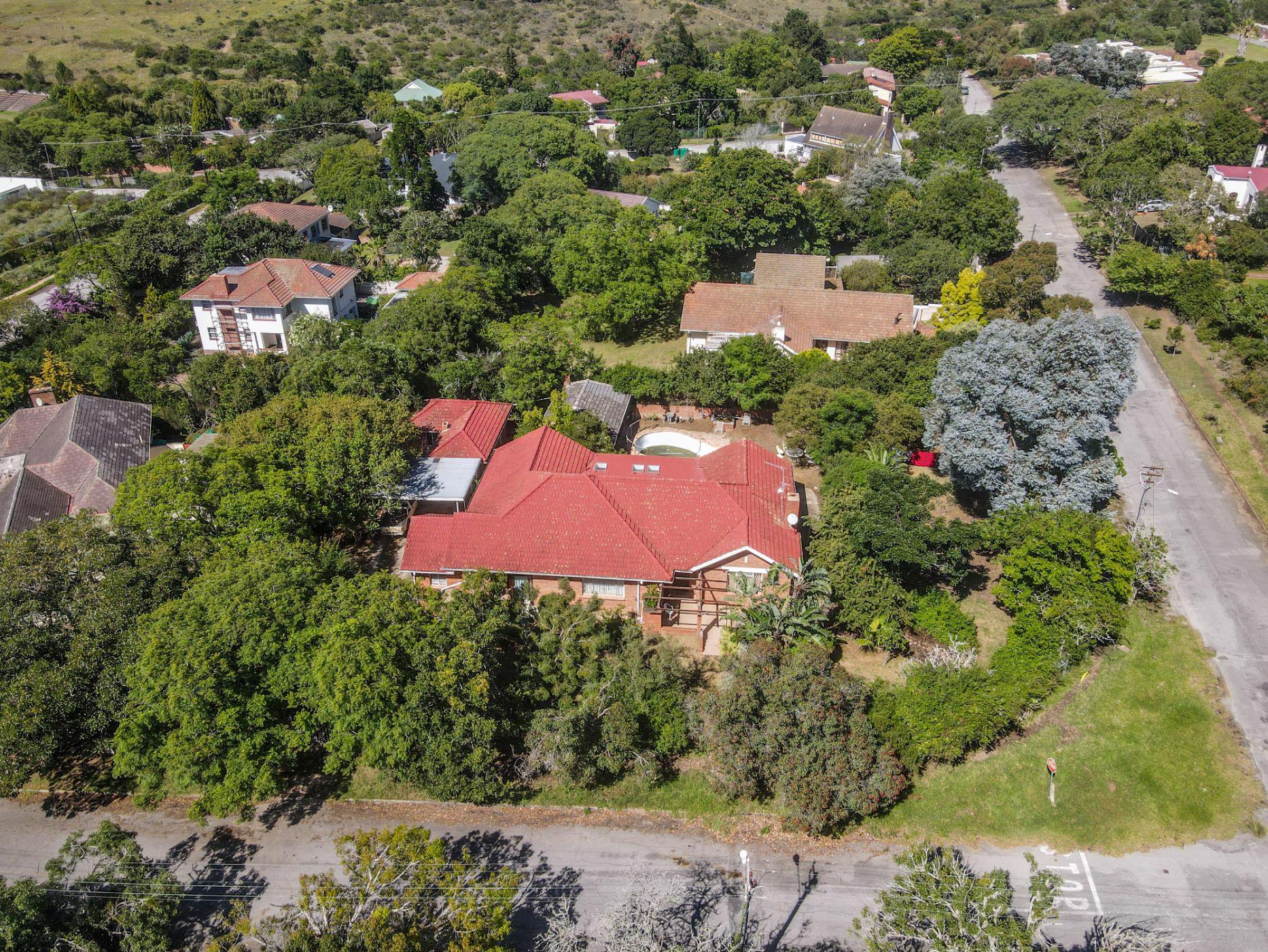 5 Bedroom Singlestorey House For Sale West Hill (Grahamstown