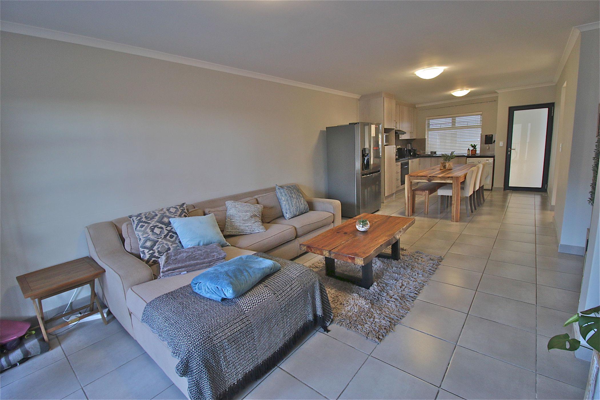 2 Bedroom Apartment For Sale Burgundy Estate 1PLA1520429 Pam