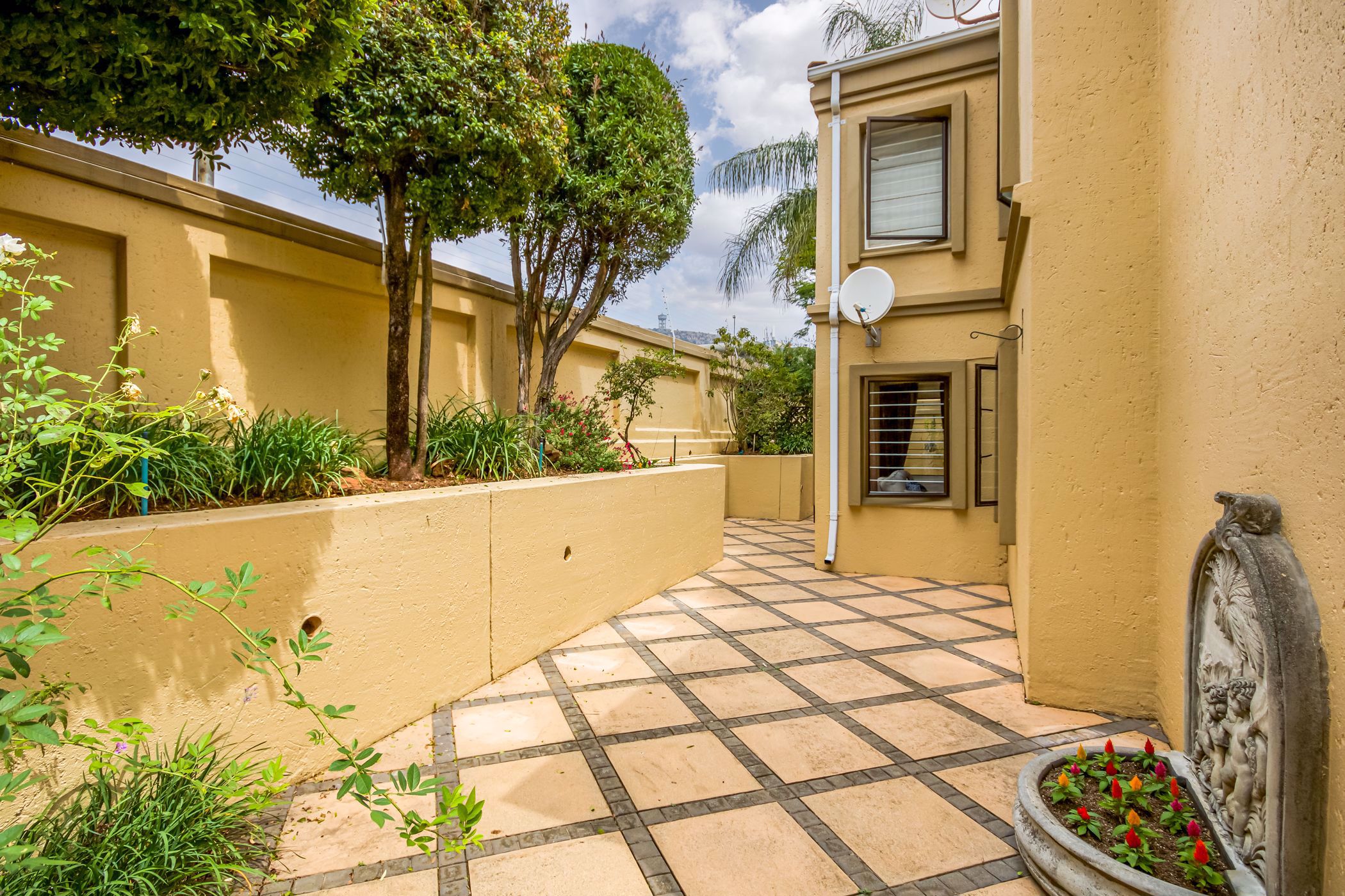 2 Bedroom Apartment For Sale Blackheath (Randburg) RAN1523580 Pam