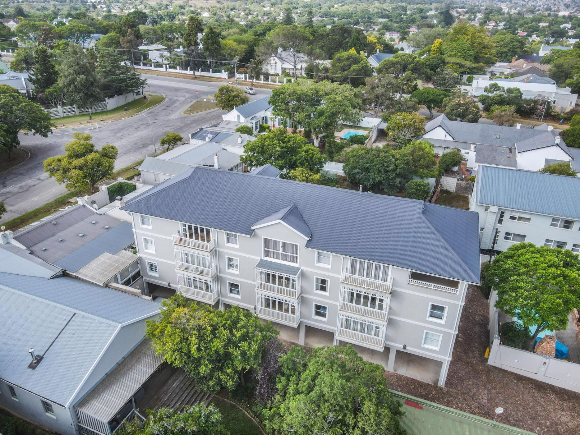 2 Bedroom Apartment For Sale West Hill (Grahamstown (Makhanda