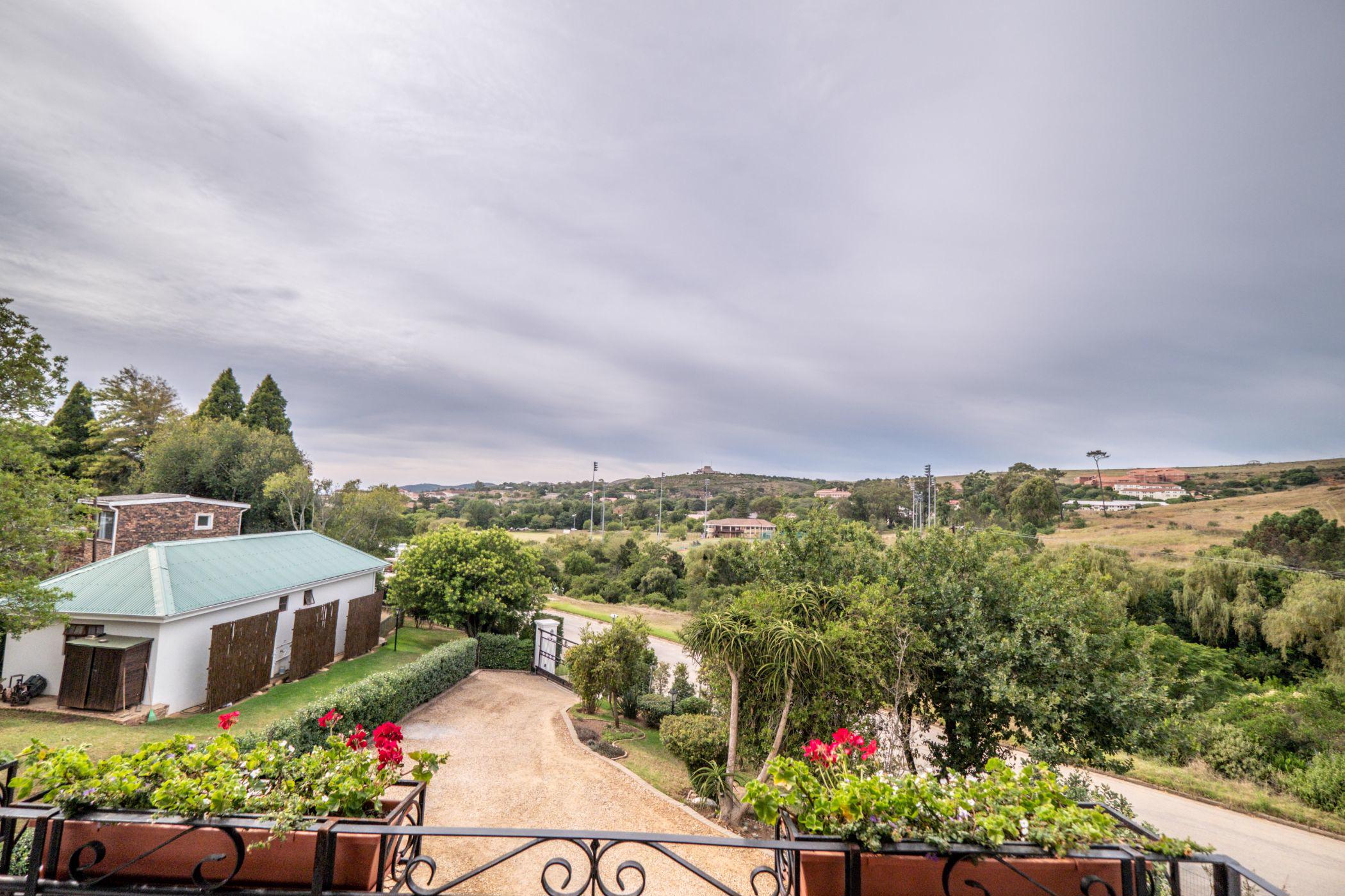 4 Bedroom Doublestorey House For Sale West Hill (Grahamstown