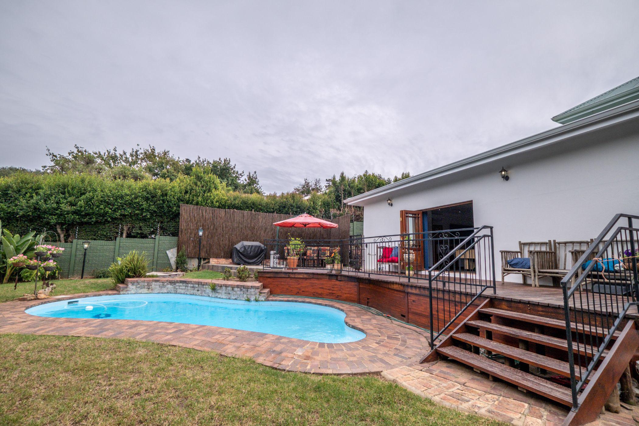 4 Bedroom Doublestorey House For Sale West Hill (Grahamstown