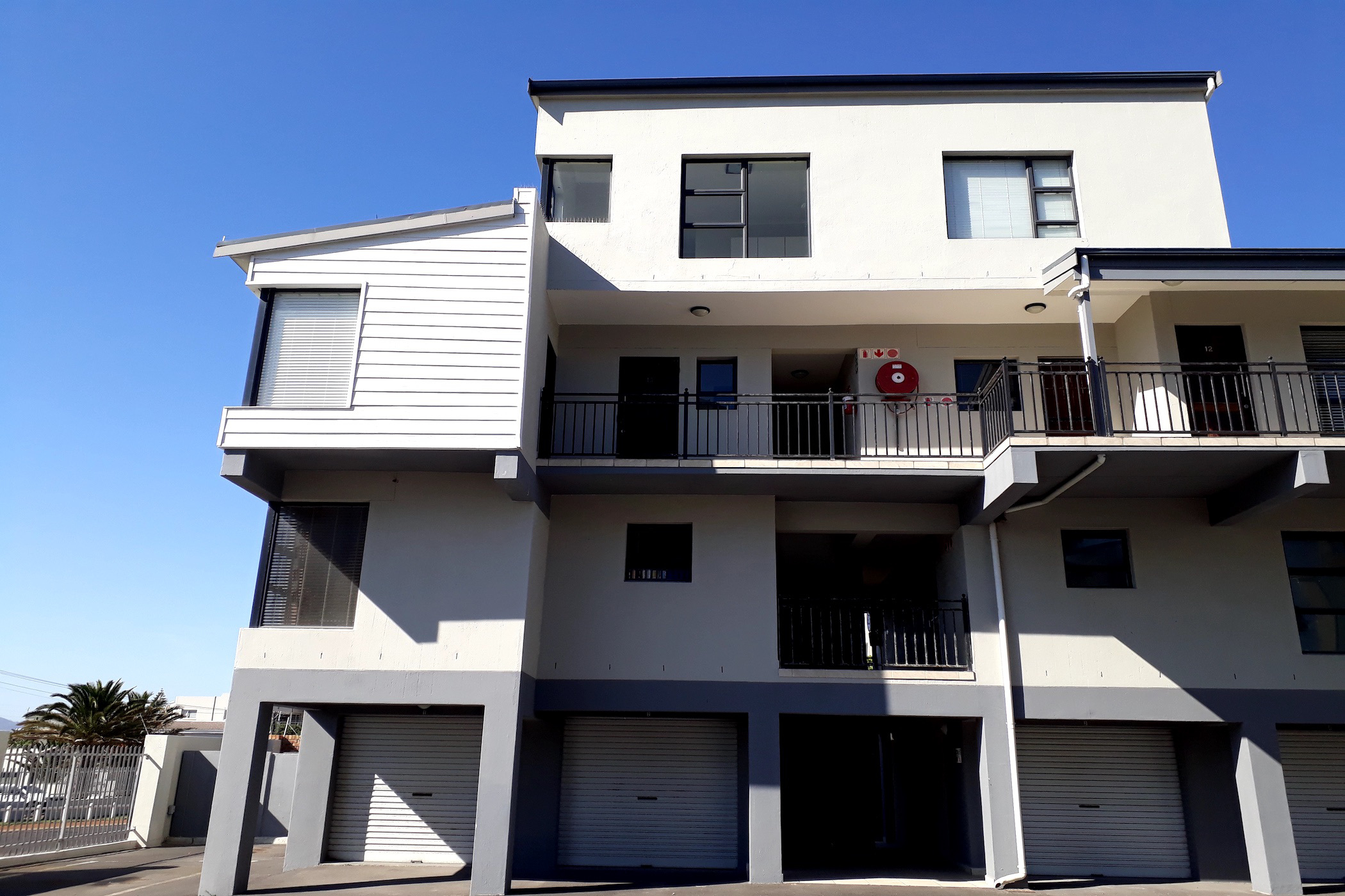 2 Bedroom Apartment To Rent Blouberg 1TV1526718 Pam Golding