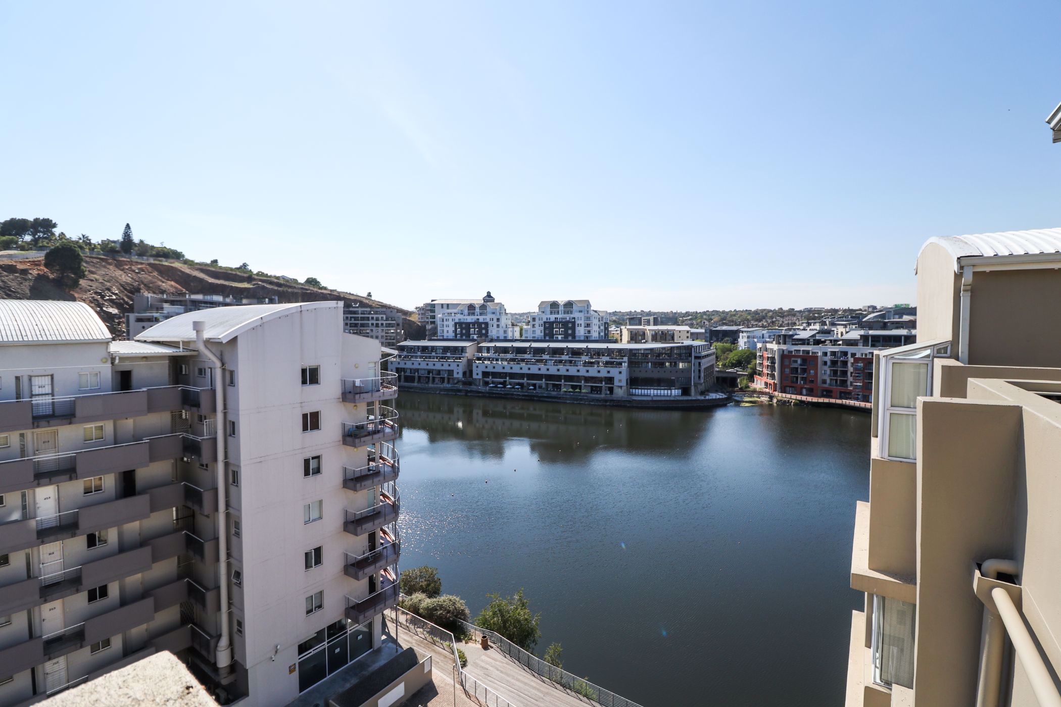 2 Bedroom Apartment For Sale Tygervalley Waterfront DBV1525800