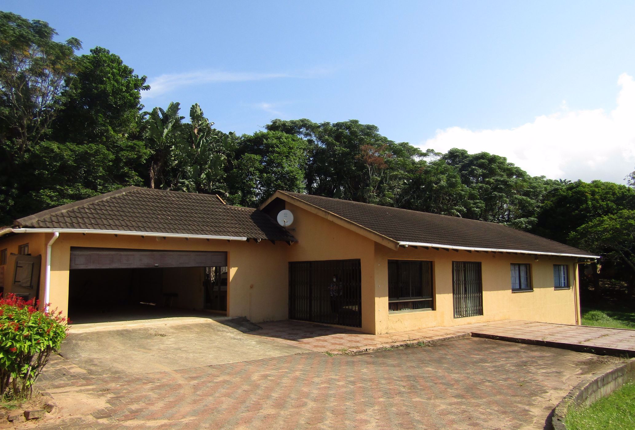 3 Bedroom House For Sale Glenmore Beach 1PD1526403 Pam Golding Properties