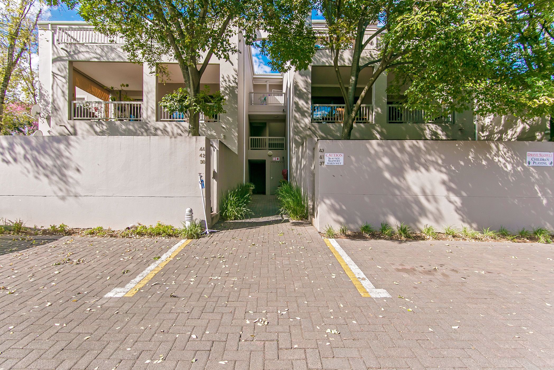 3 Bedroom Apartment For Sale Oaklands (Johannesburg) HP1529563