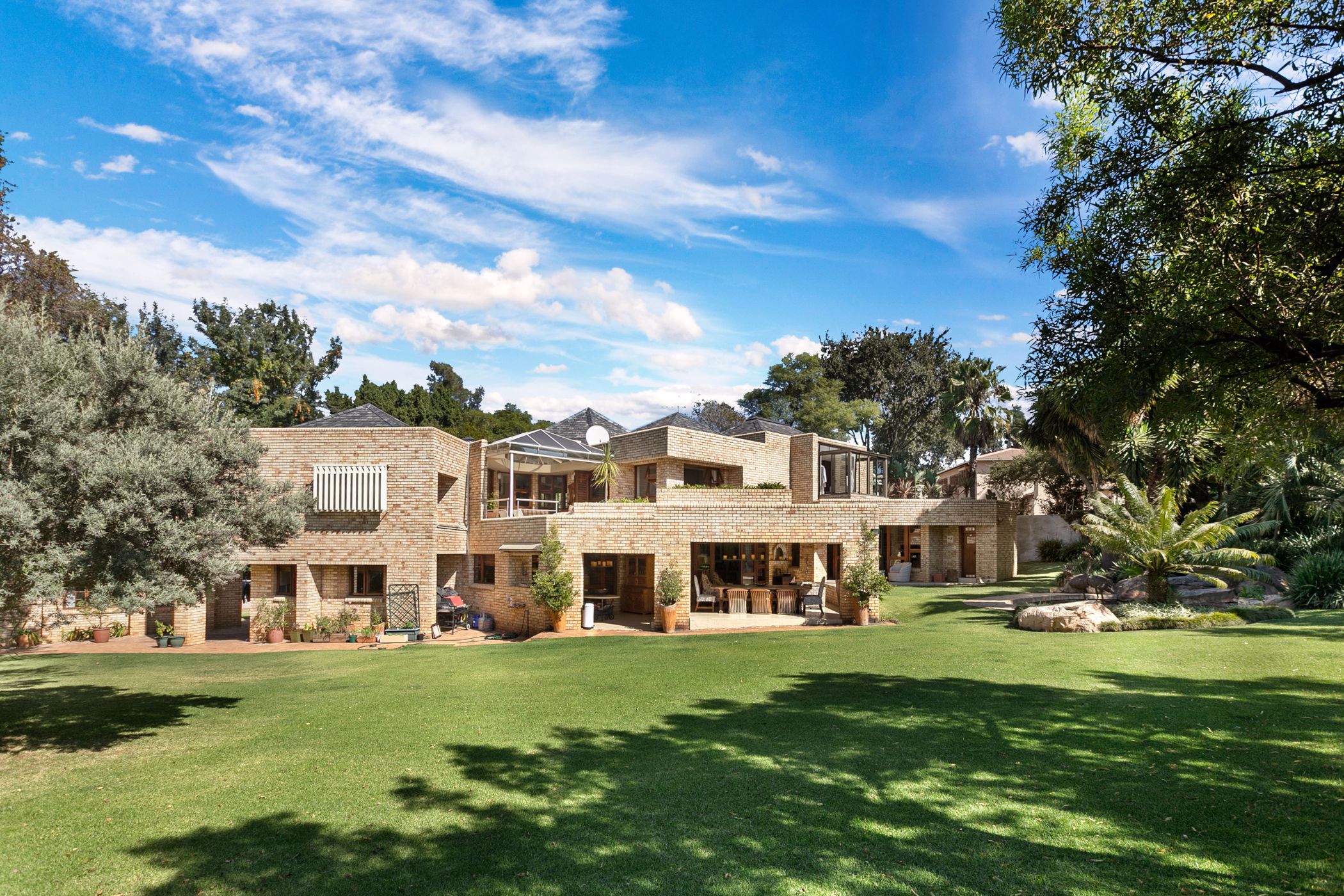 5 Bedroom House For Sale Bryanston HP1543296 Pam Golding Properties