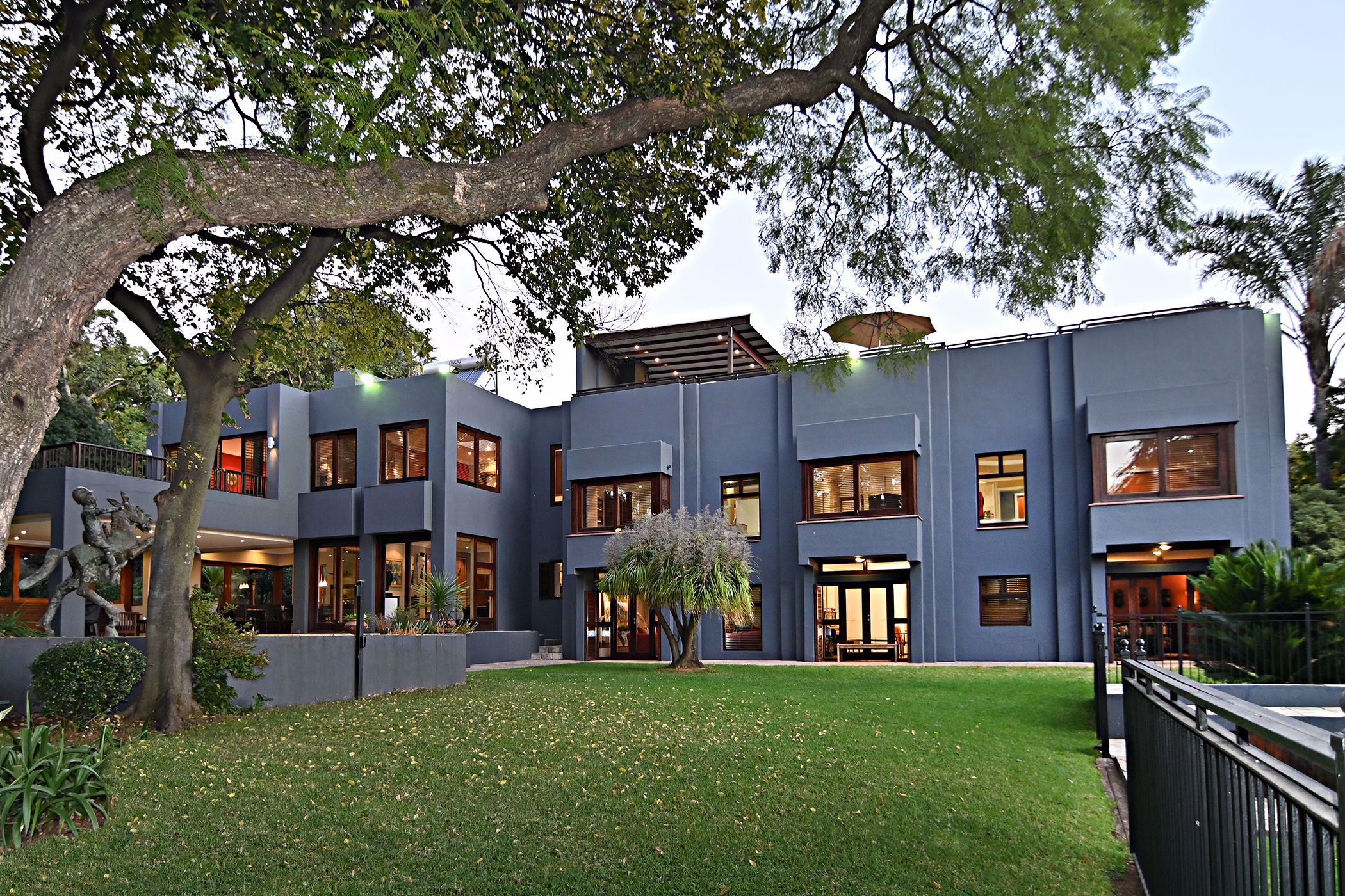 5 Bedroom House For Sale Hyde Park (Sandton) HP1541682 Pam