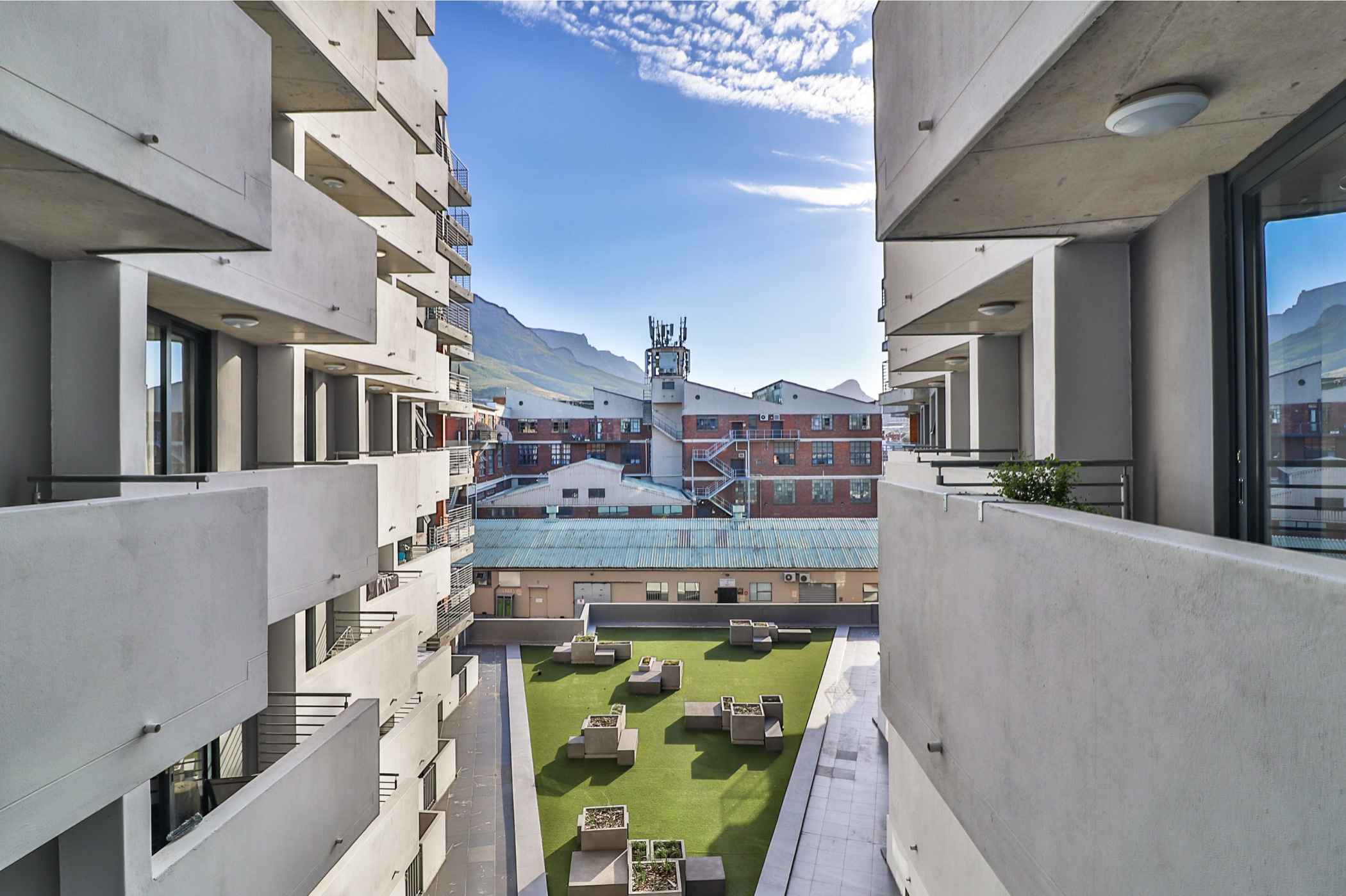 2 Bedroom Apartment For Sale Observatory (Cape Town) KW1531387