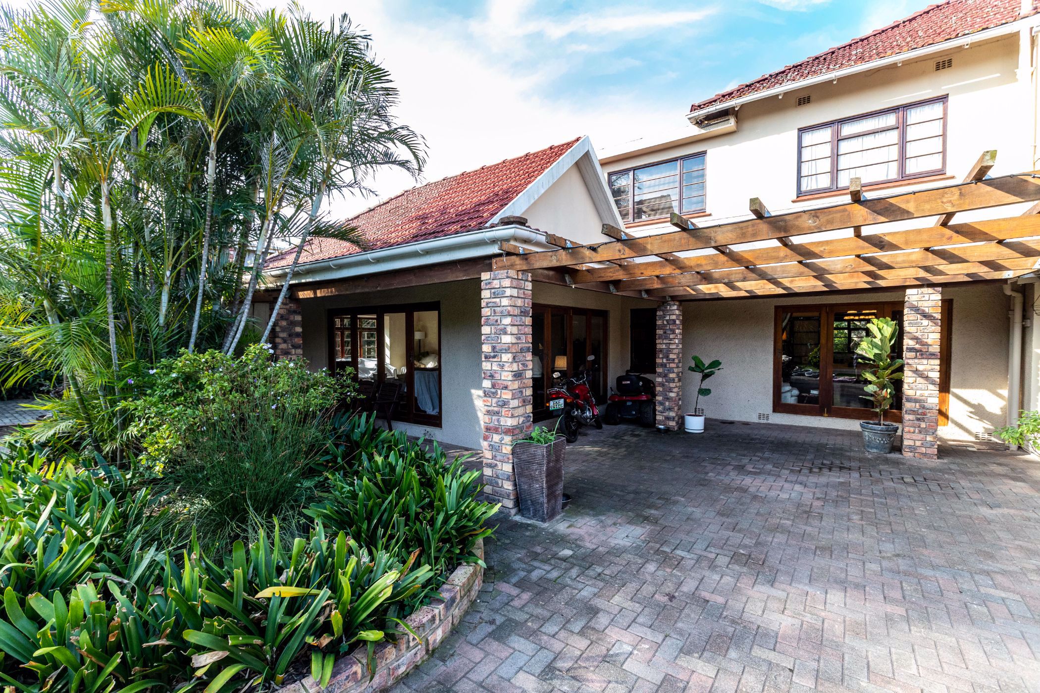 3 Bedroom House For Sale Vincent 1ET1528891 Pam Golding Properties