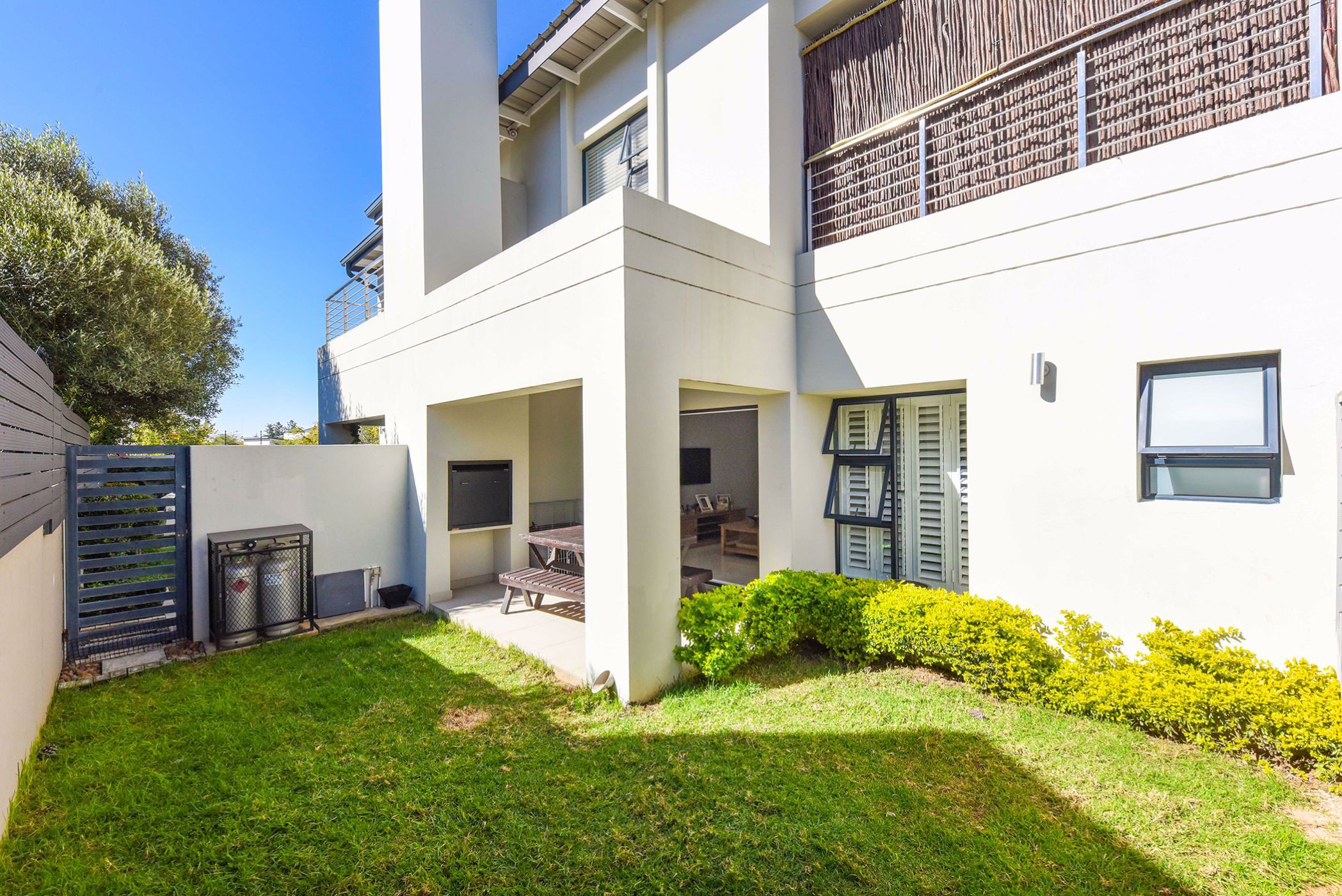3 bedroom cluster house for sale in Lonehill