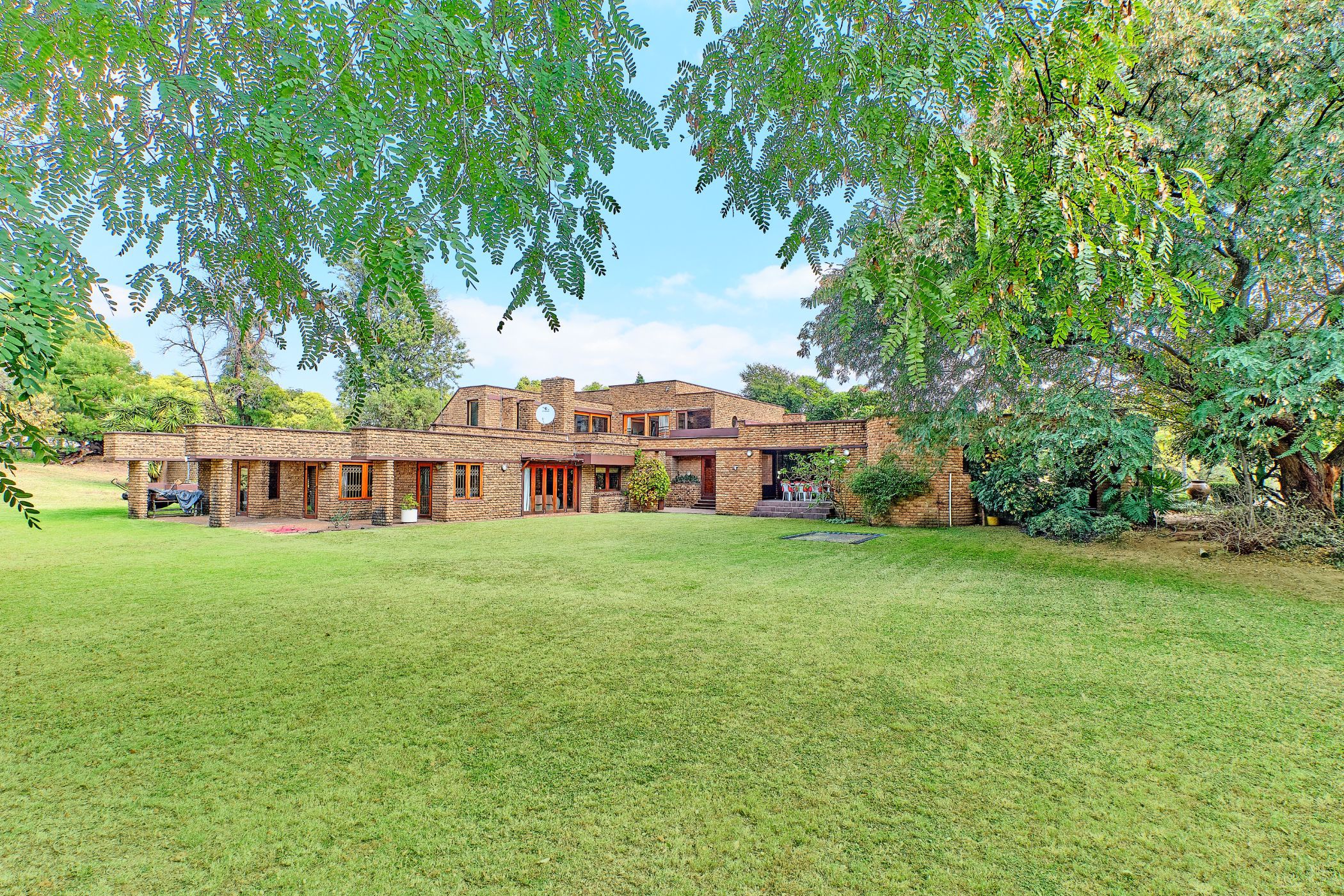 4 Bedroom House For Sale Bryanston HP1531989 Pam Golding Properties