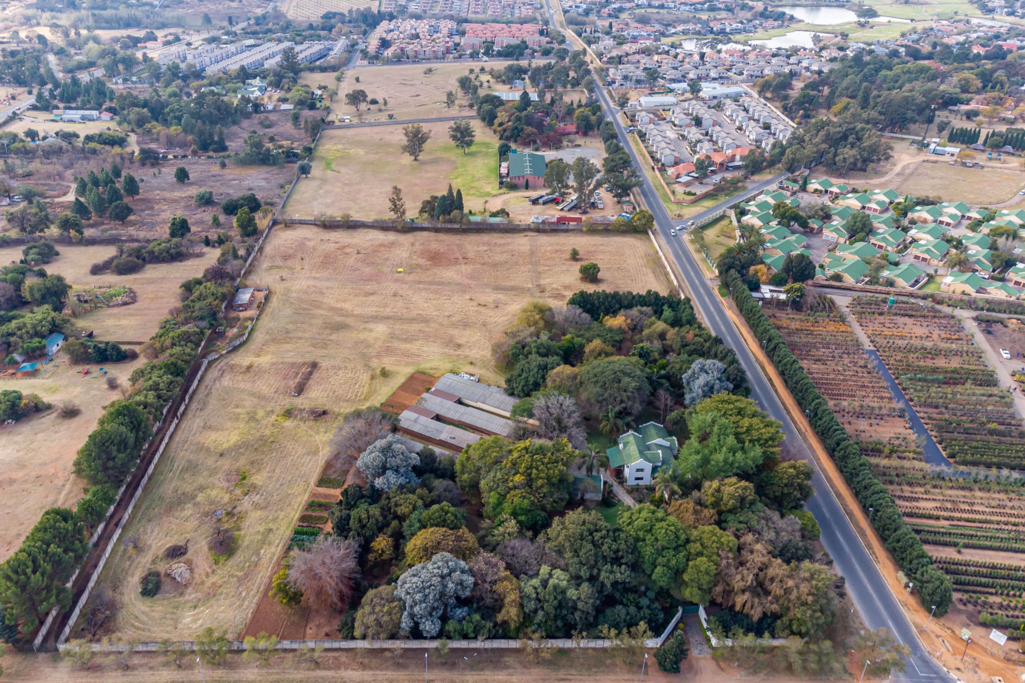 39995 m&sup2; smallholding for sale in Honeydew Manor