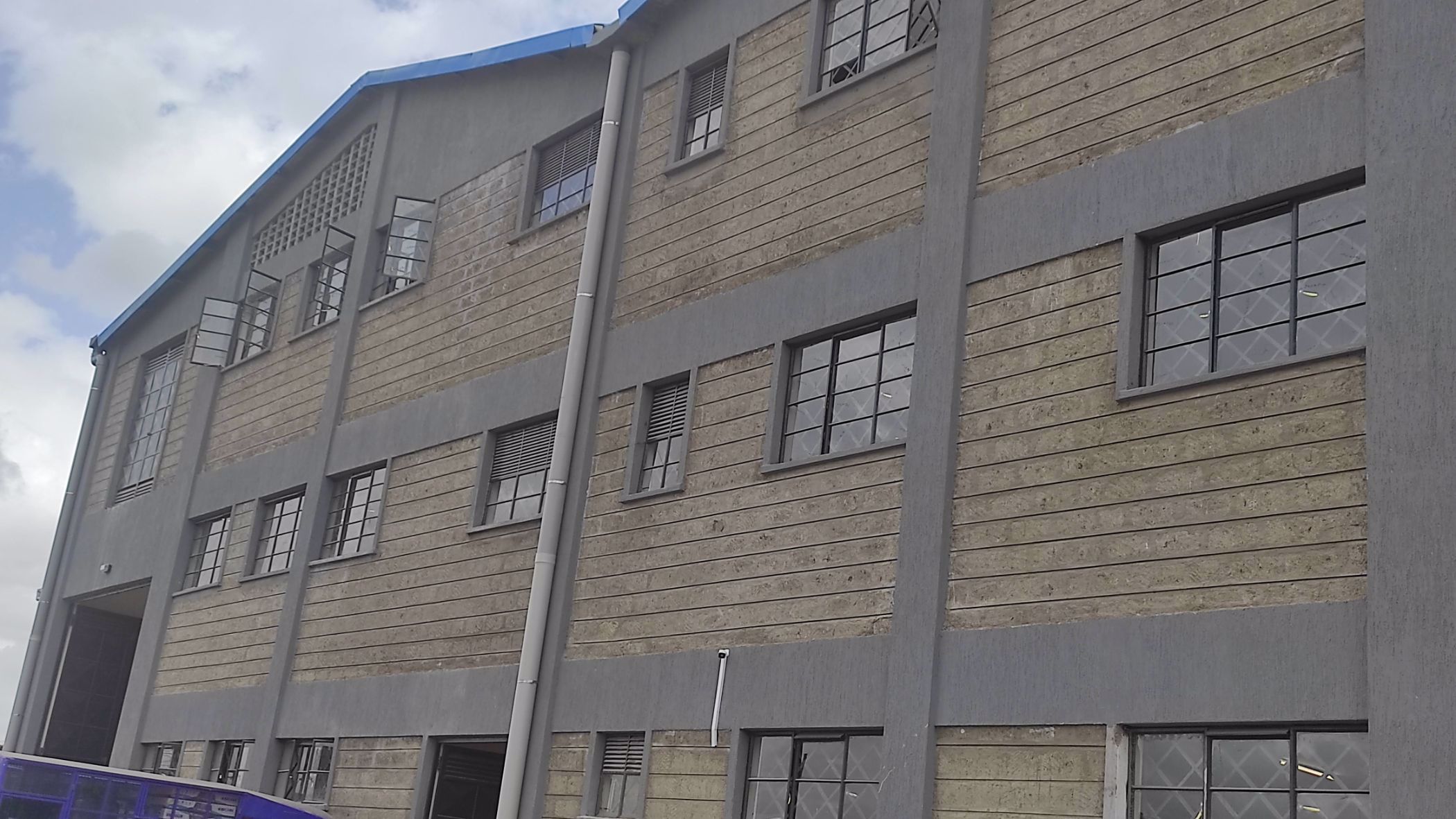 886 m&sup2; commercial industrial property to rent in Ruaraka (Kenya)