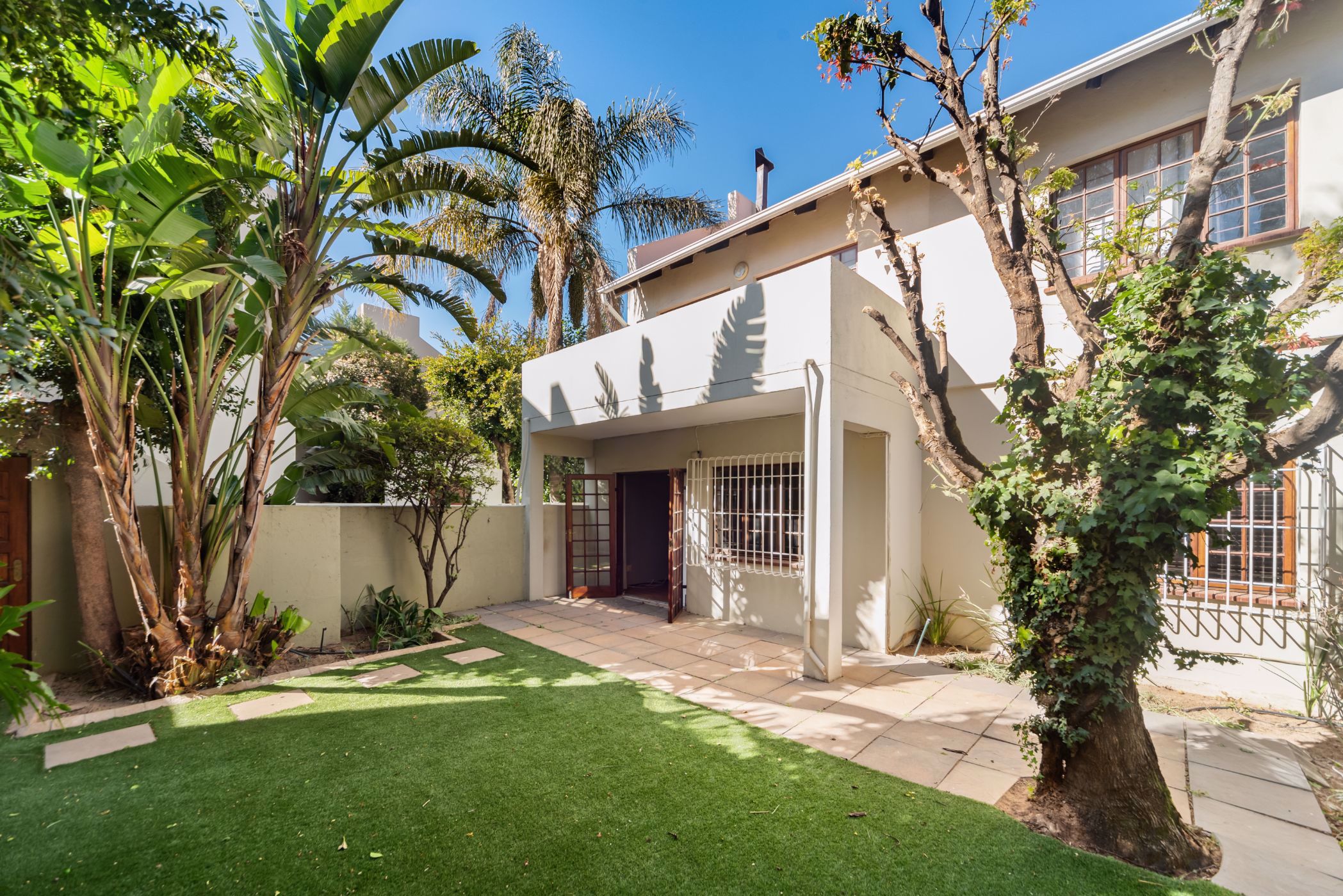 2 Bedroom Garden Apartment For Sale Sandown (Sandton) HP1538069 Pam Golding Properties