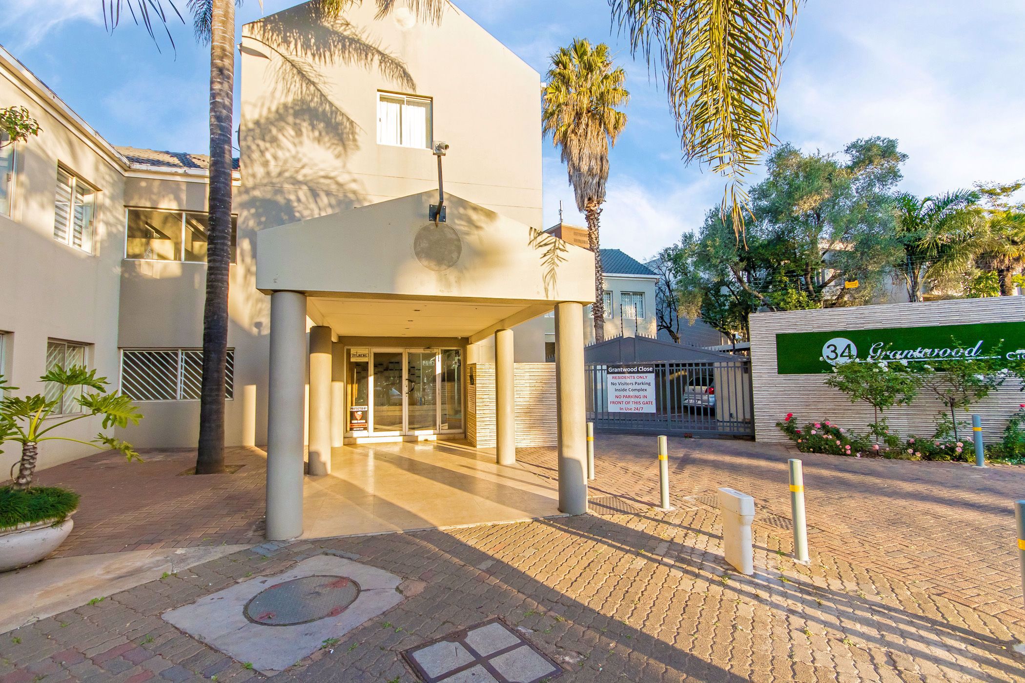 1 Bedroom Apartment For Sale Norwood (Johannesburg) HP1537577 Pam