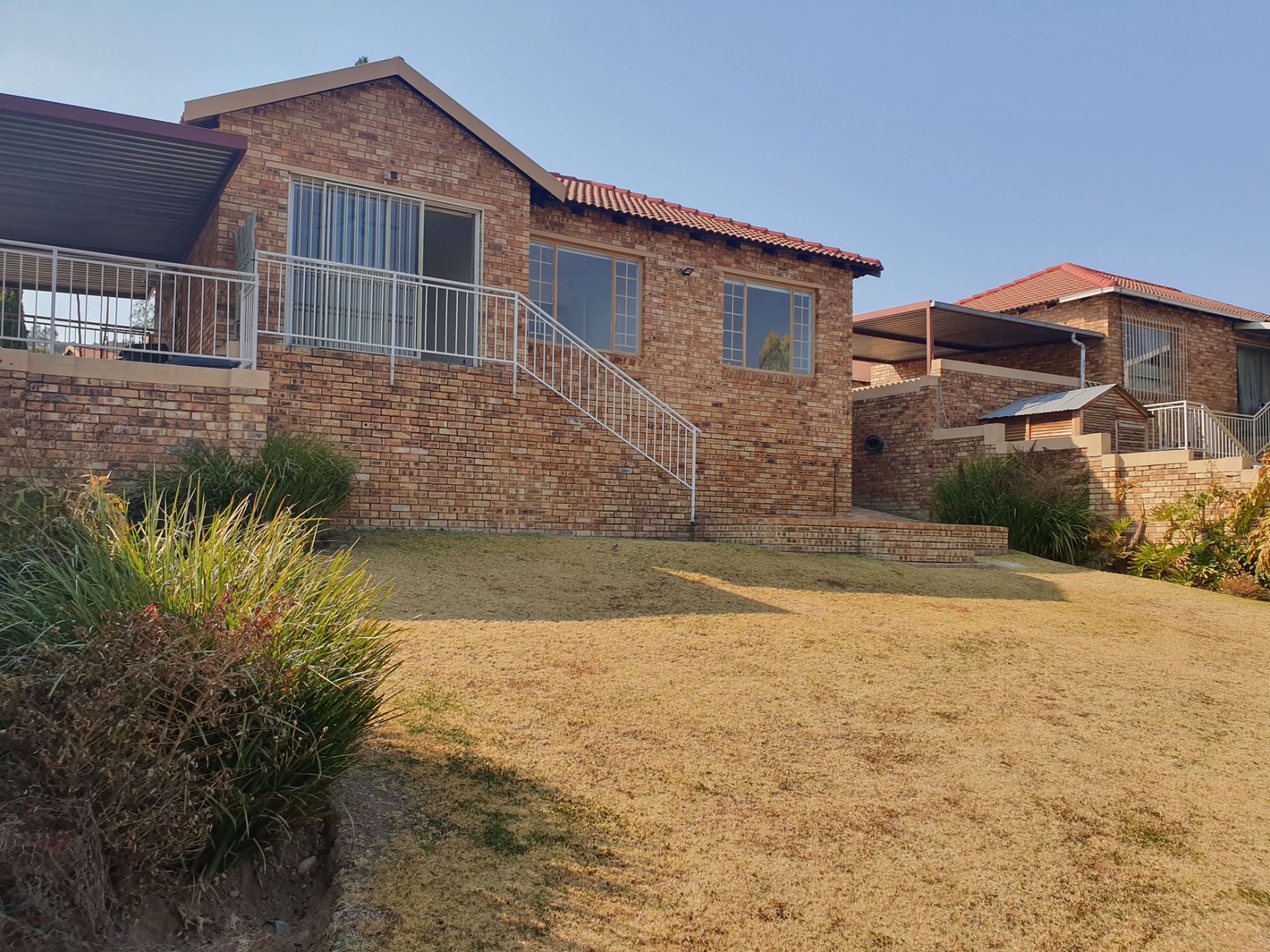 3 Bedroom Townhouse To Rent Wilgeheuwel RAL1640761 Pam Golding