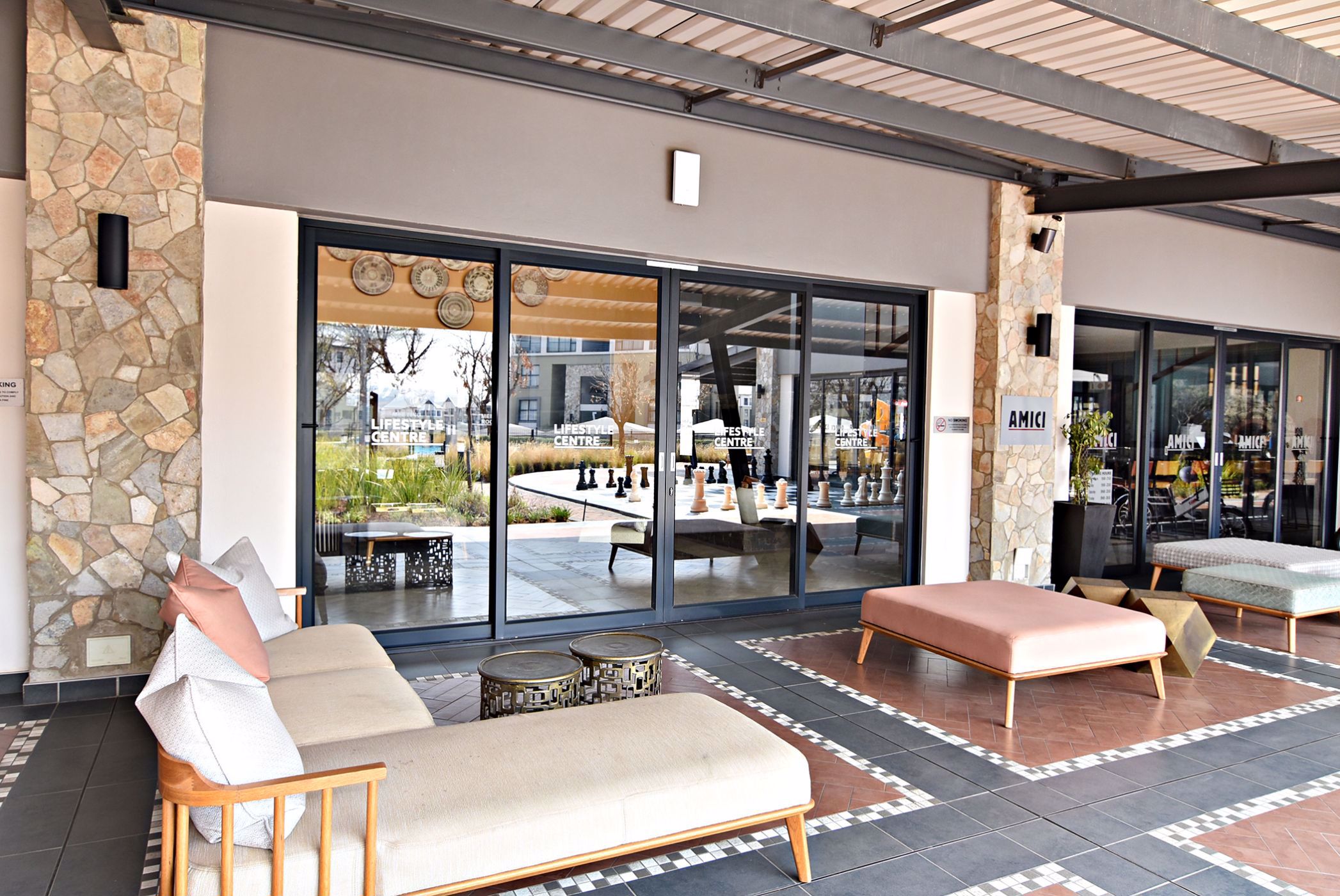 2 Bedroom Apartment For Sale Waterfall (Midrand) MR1541450 Pam Golding Properties