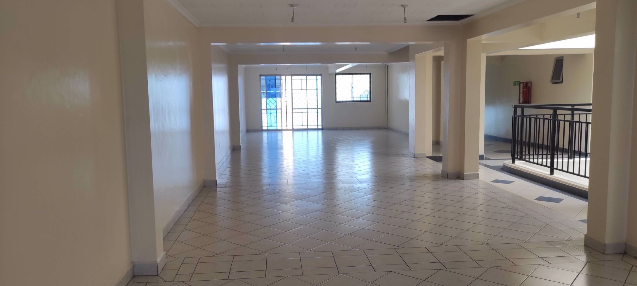 140 m&sup2; commercial office to rent in Thika Road (Kenya)
