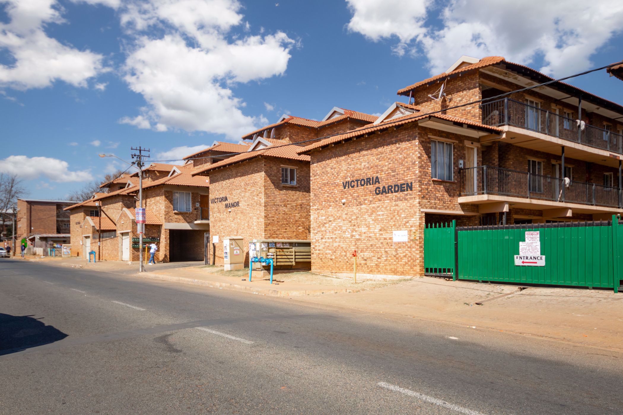 2 Bedroom Multistorey Apartment For Sale Kempton Park EN1538206
