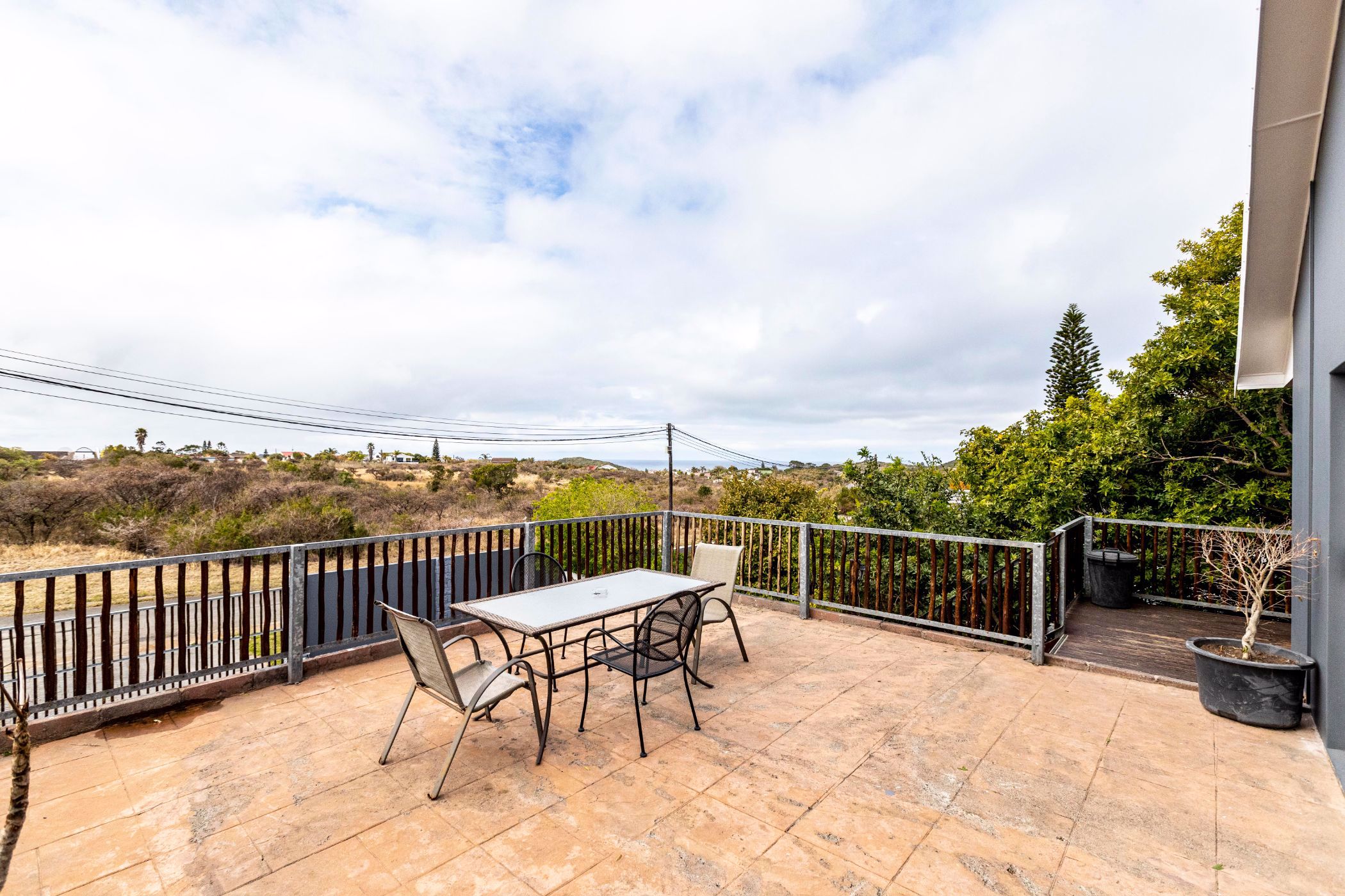 9 Bedroom House For Sale Beacon Bay 1ET1543055 Pam Golding Properties