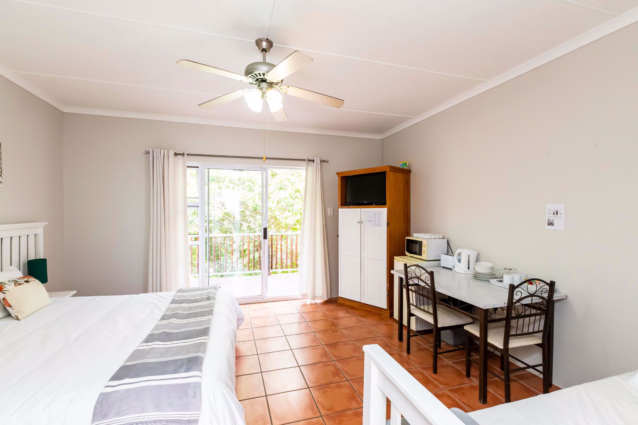 9 Bedroom House For Sale Beacon Bay 1ET1543055 Pam Golding Properties